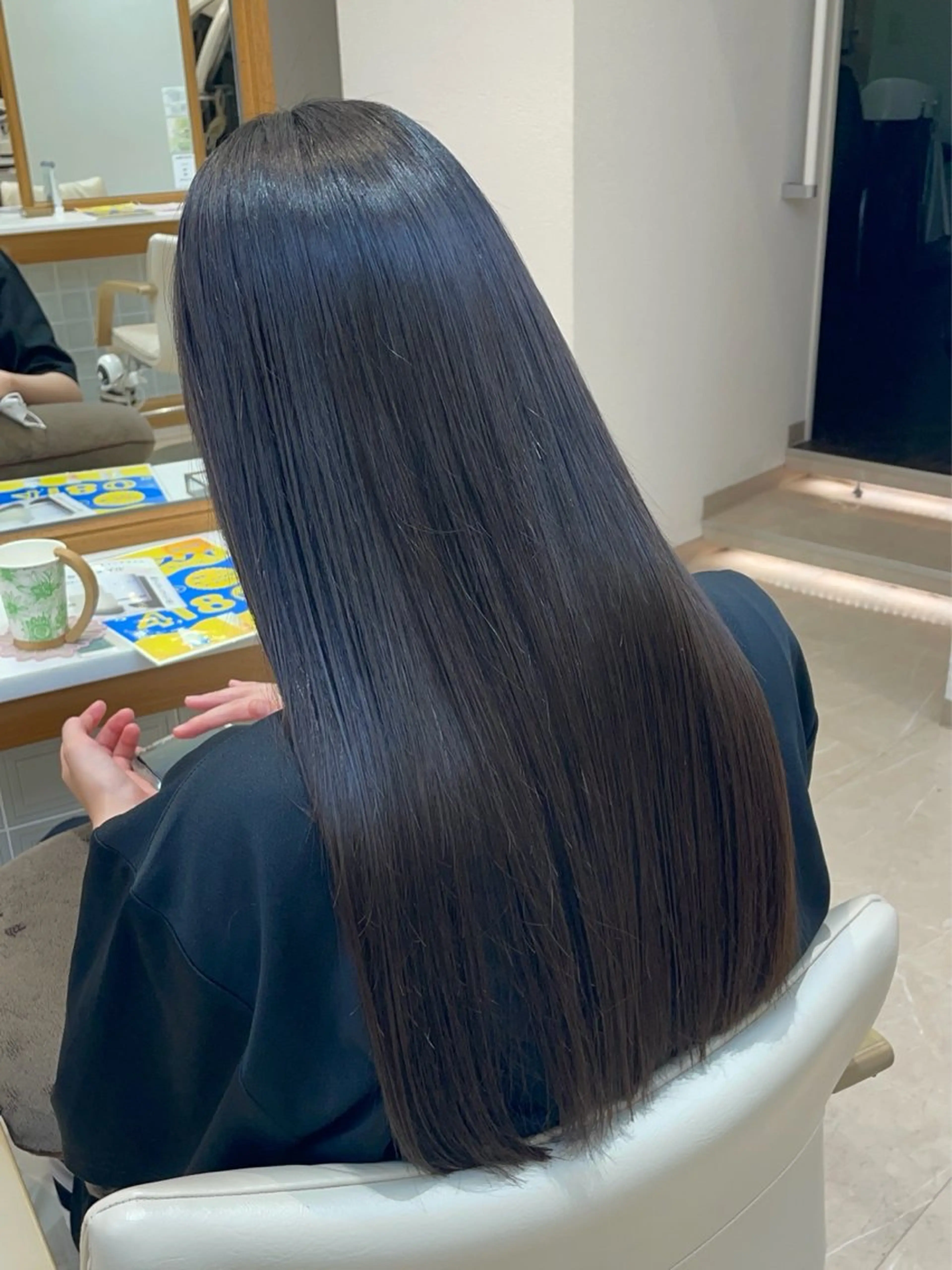 ロング カット 縮毛矯正 ヘッドスパ／透明感 カラー伊藤 千尋のヘアスタイル