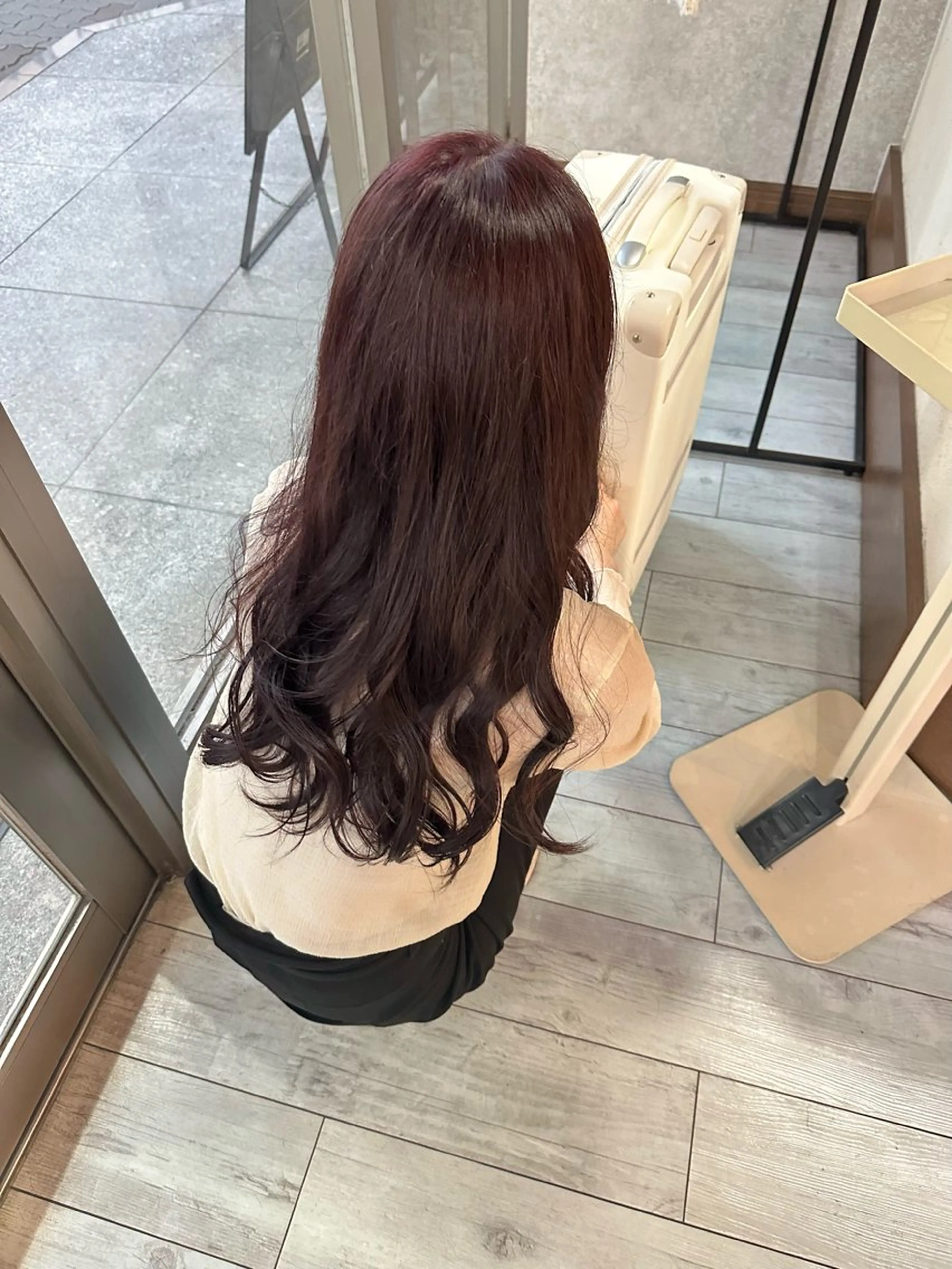 ロング カラー ブリーチ カシス ブリーチなしカラー ピンクカラー ヘアカラー トリートメント 高橋 みく/ minim 暖色のヘアスタイル