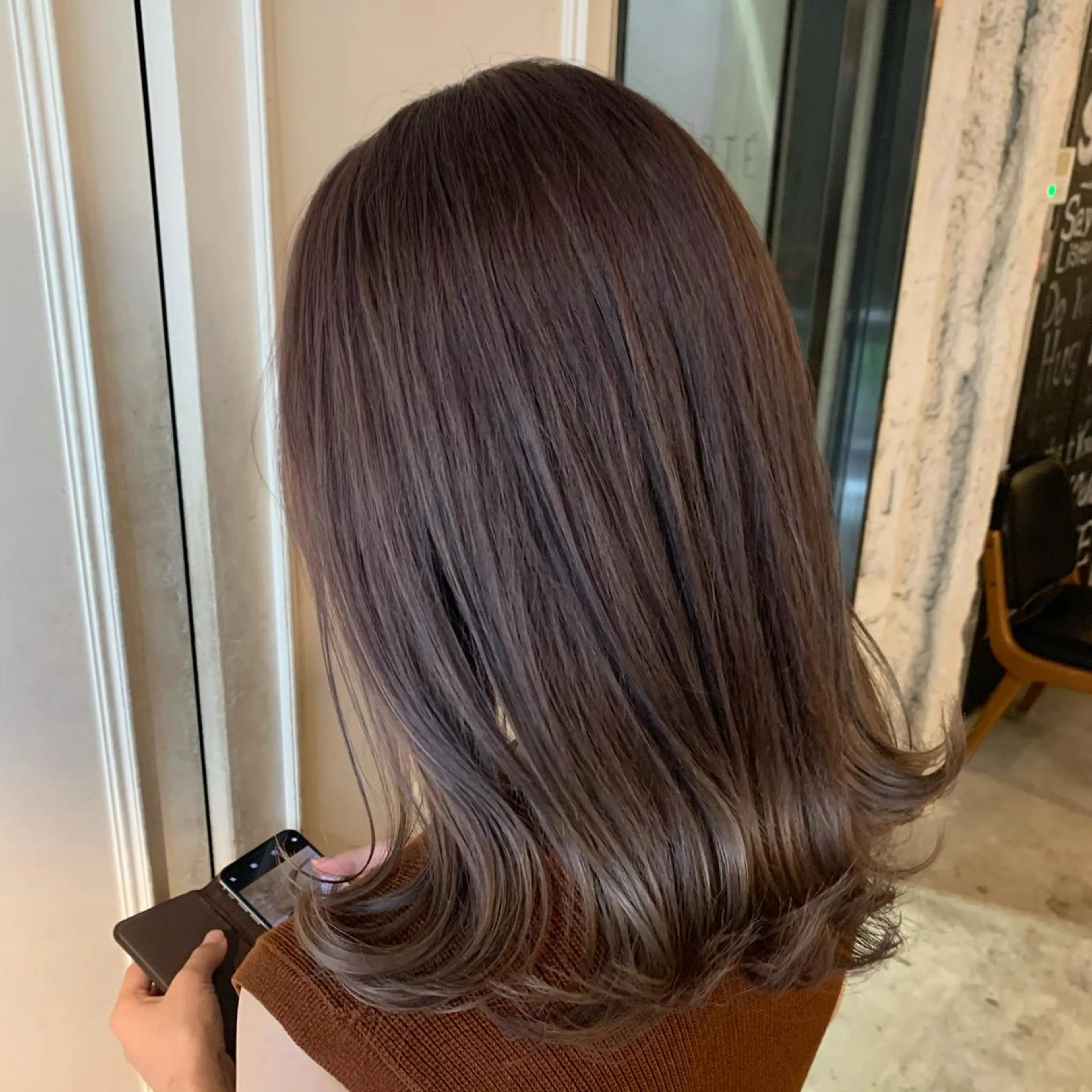 ミディアム カラー ヘアアレンジ ベージュカラー ブリーチ ピンクカラー ピンクベージュ LIBERTE所属・再現度&髪質改善 LISAのヘアスタイル