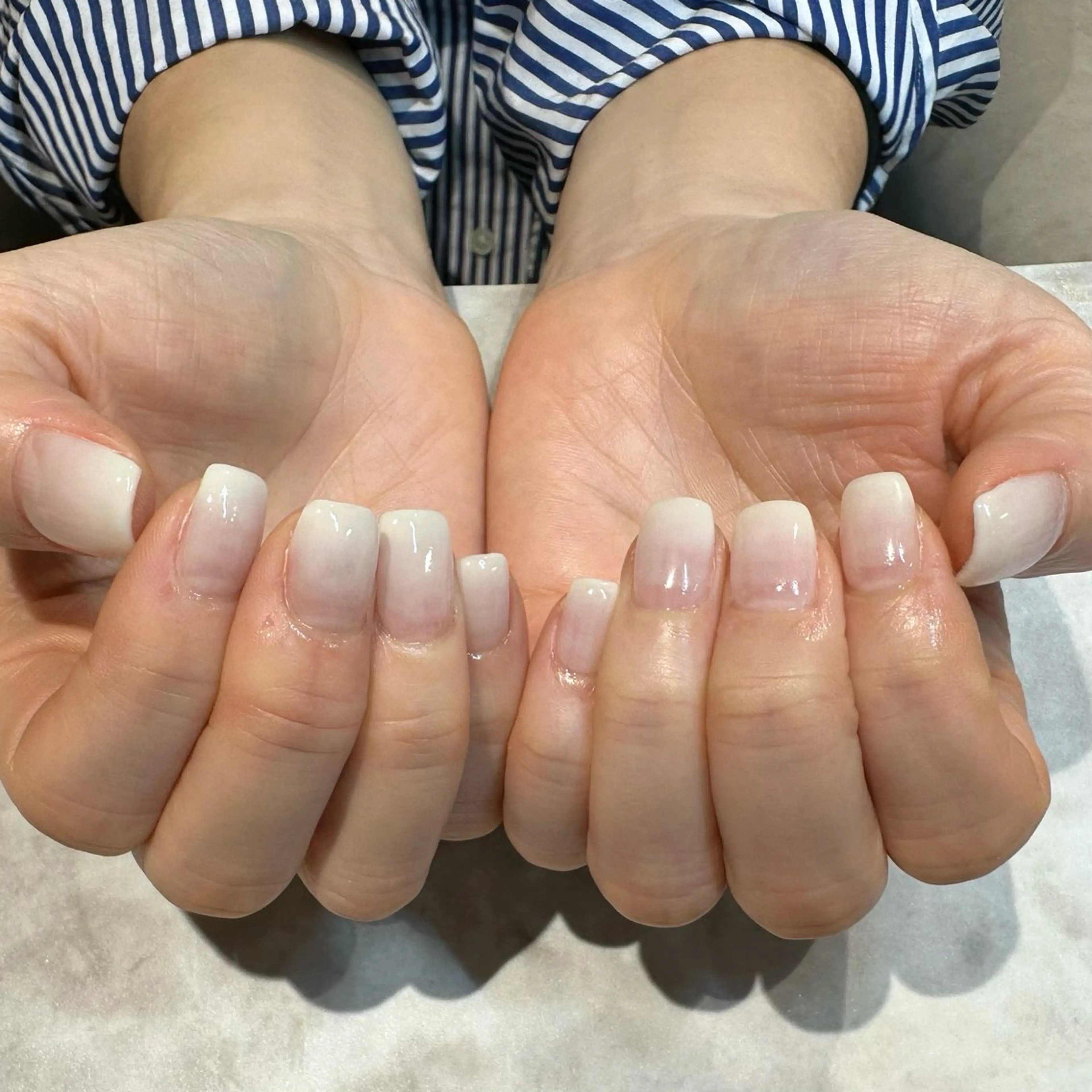ネイル グラデーション erinca nail所属・圦本 有紀のネイルデザイン