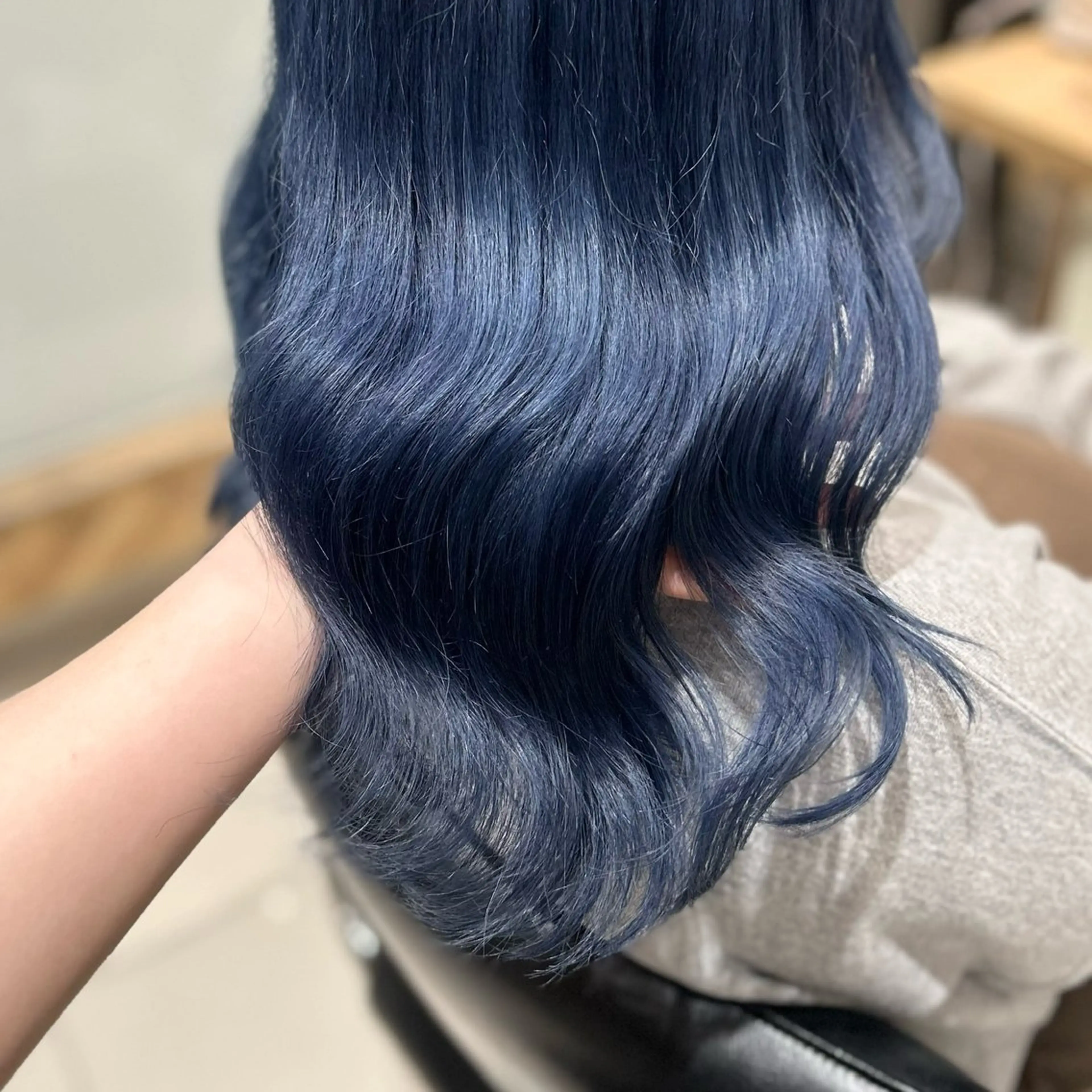 カラー ブルーカラー ネイビーカラー ヘアカラー ︎︎🌟韓国艶カラー ︎🌟璃奈 (ﾘﾅ)のヘアスタイル