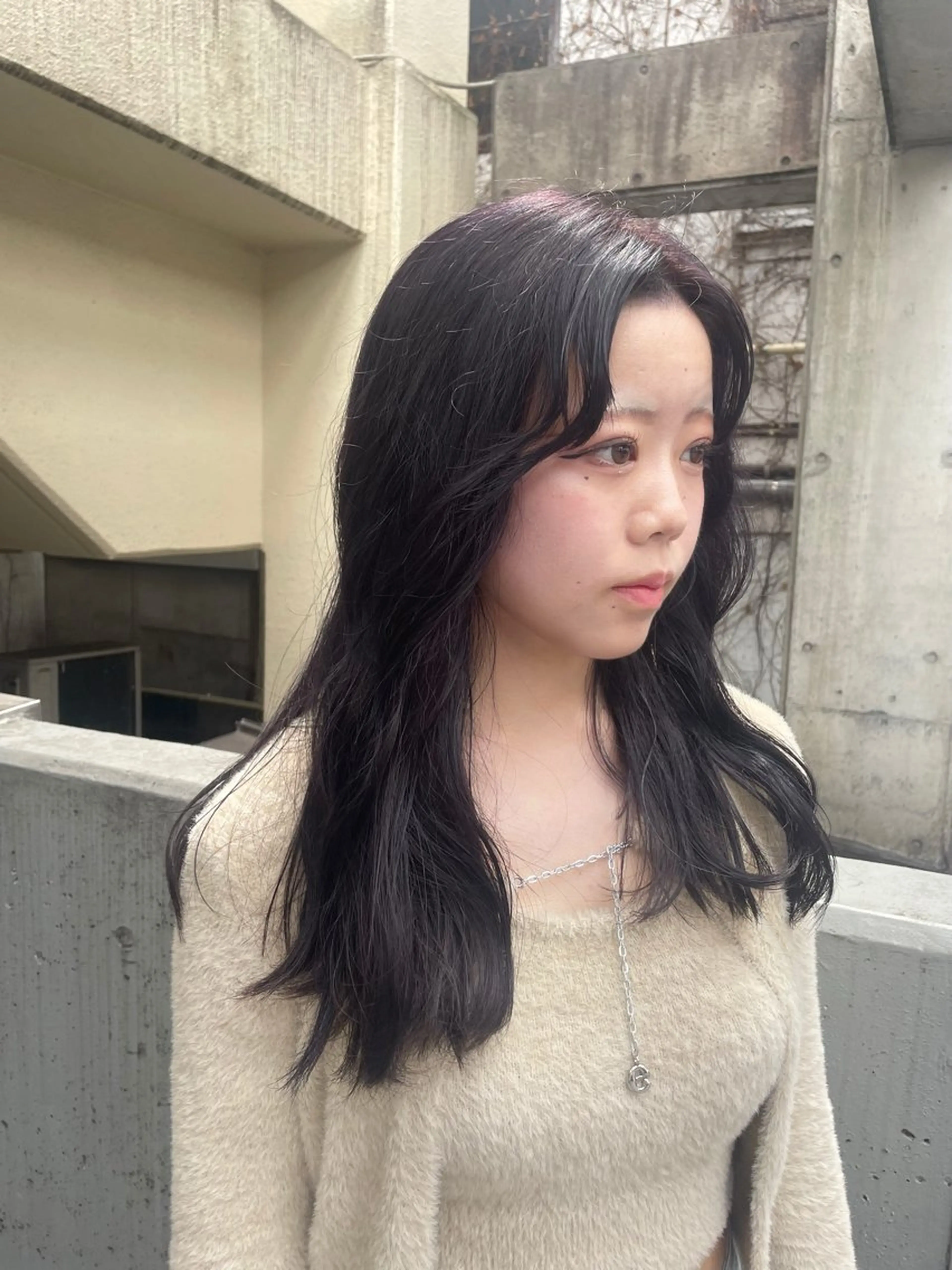 ロング カラー ヘアカラー トリートメント mei|顔まわり ×透明感カラーのヘアスタイル