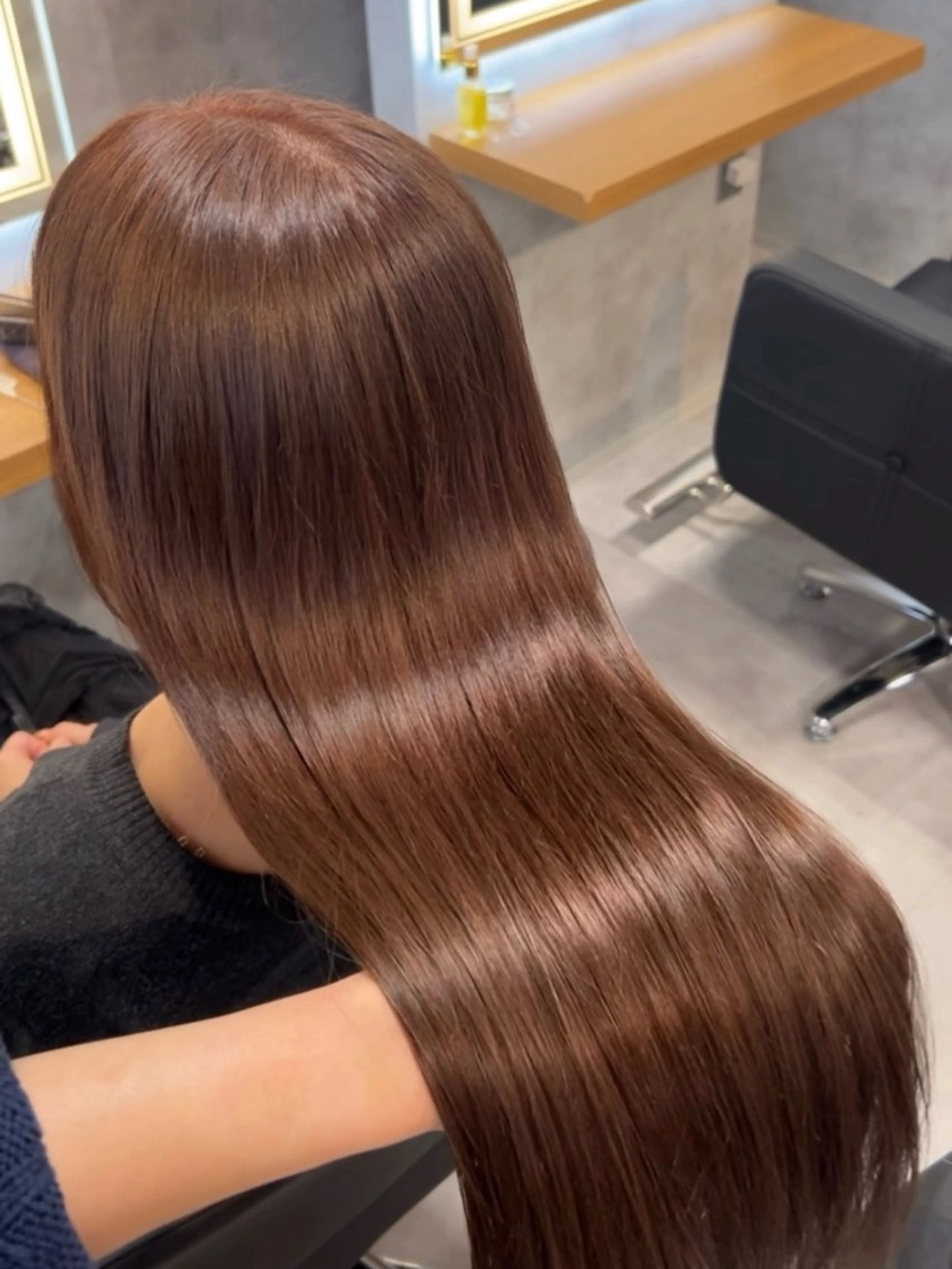 ロング カラー ブリーチ ブラウンカラー マロンブラウン ヘアカラー トリートメント ナチュラル艶カラー/ YUNAのヘアスタイル