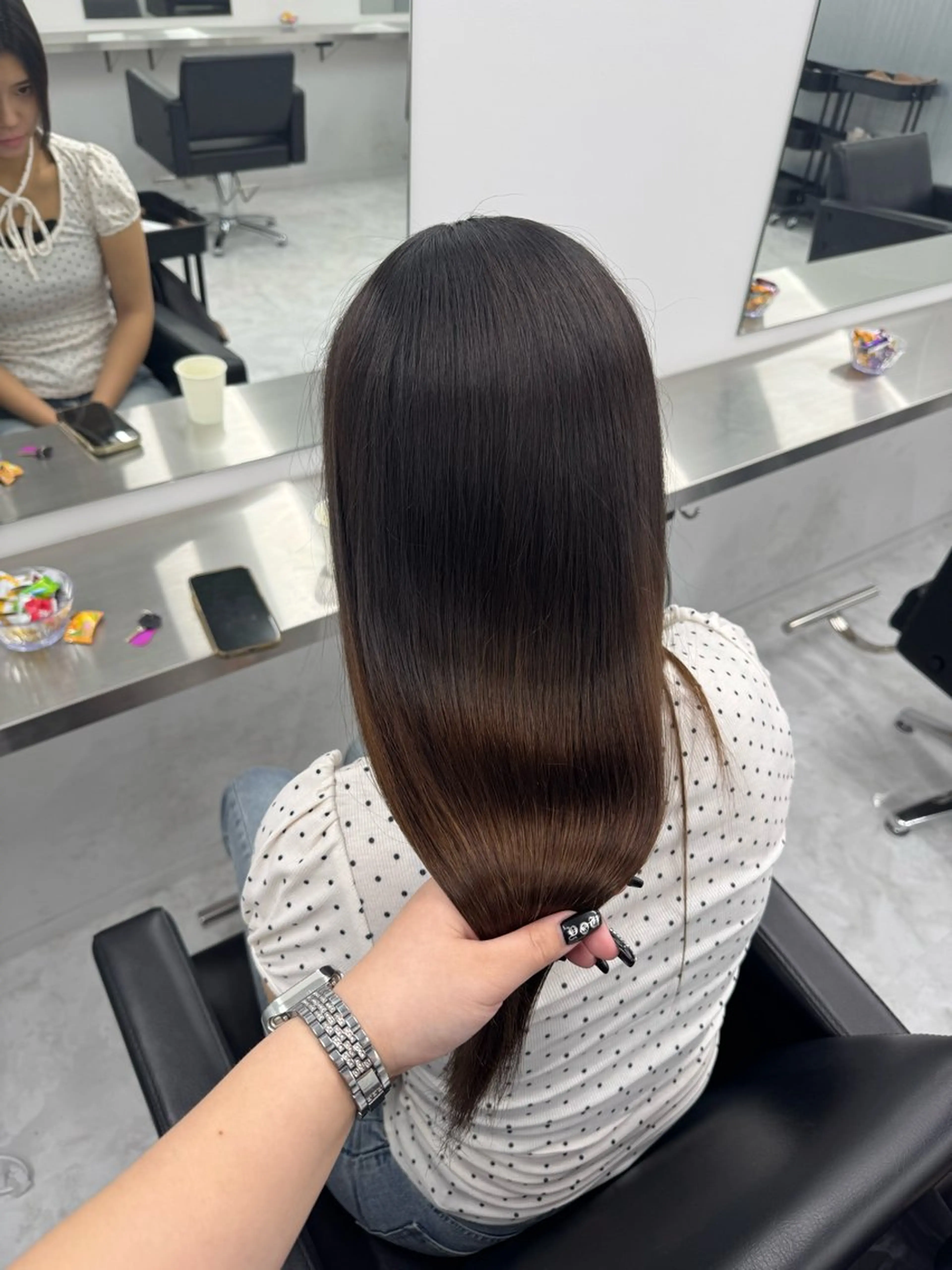 ロング Newone by neighbor所属・うる艶🫧ハイトーン 💜🦋🫧ミズキのヘアスタイル