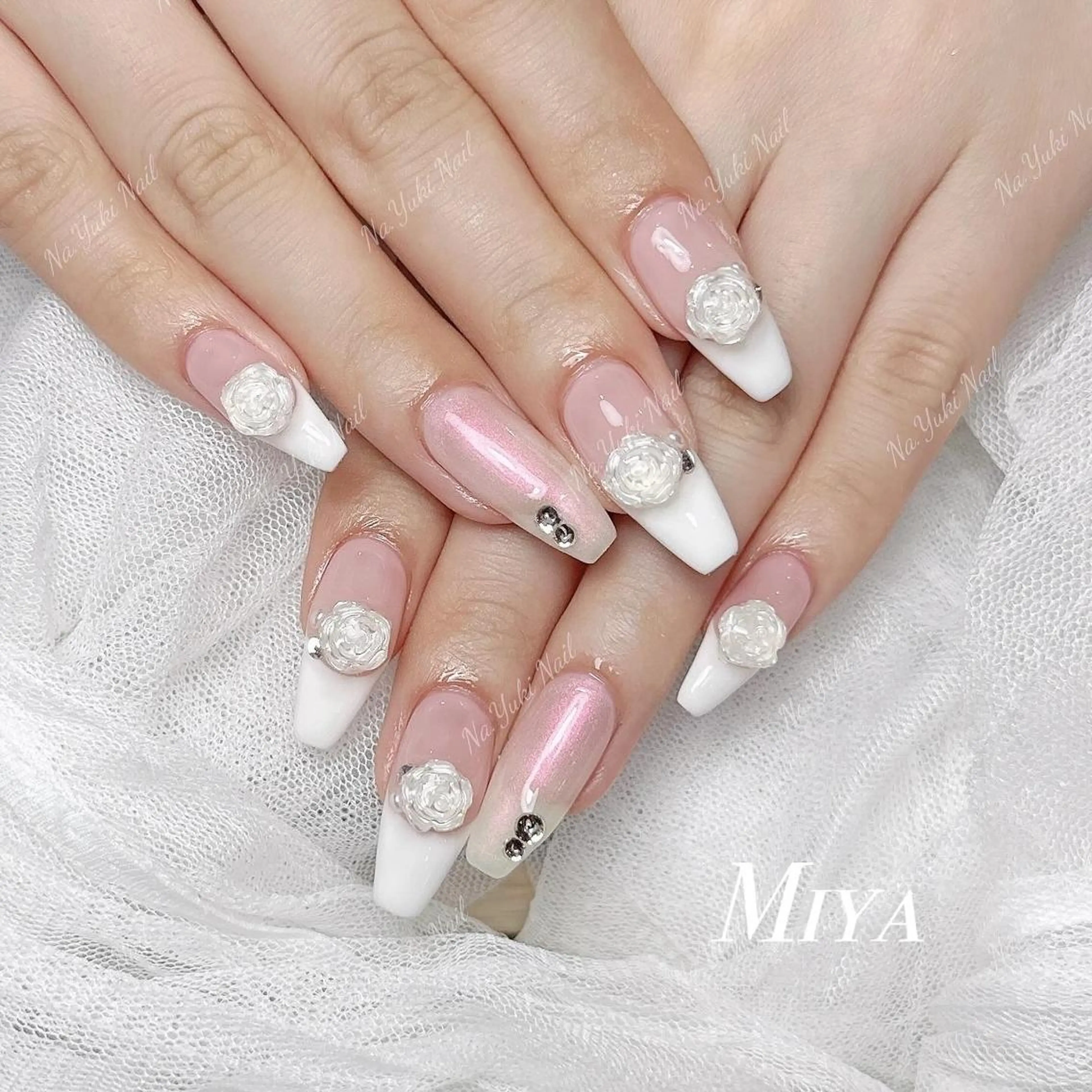 ネイル Queenie 🦋のネイルデザイン