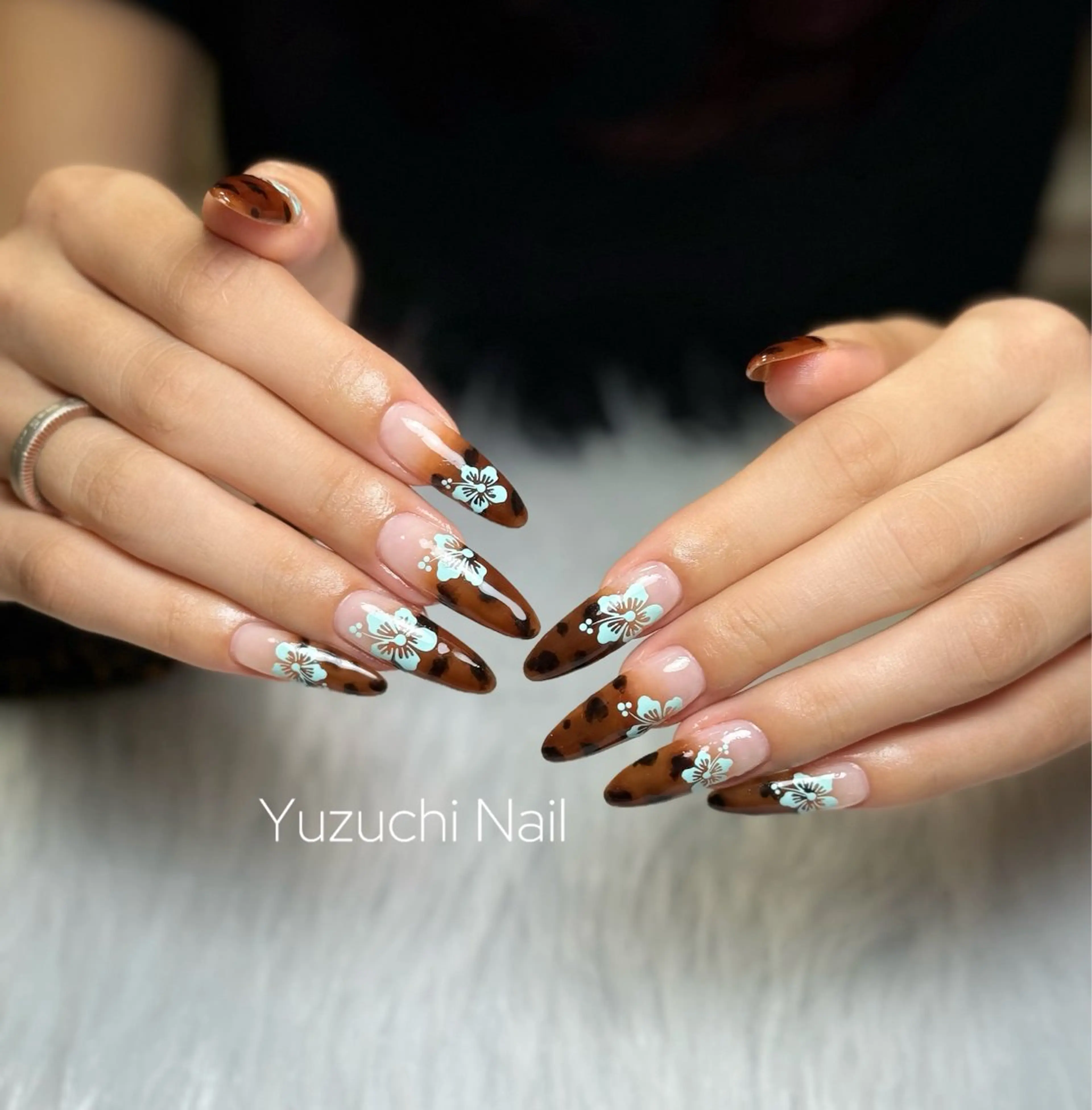 ネイル フットネイル 夏ネイル ワンホンネイル ハンドネイル ハンドケア Yuzuchi Nailのネイルデザイン