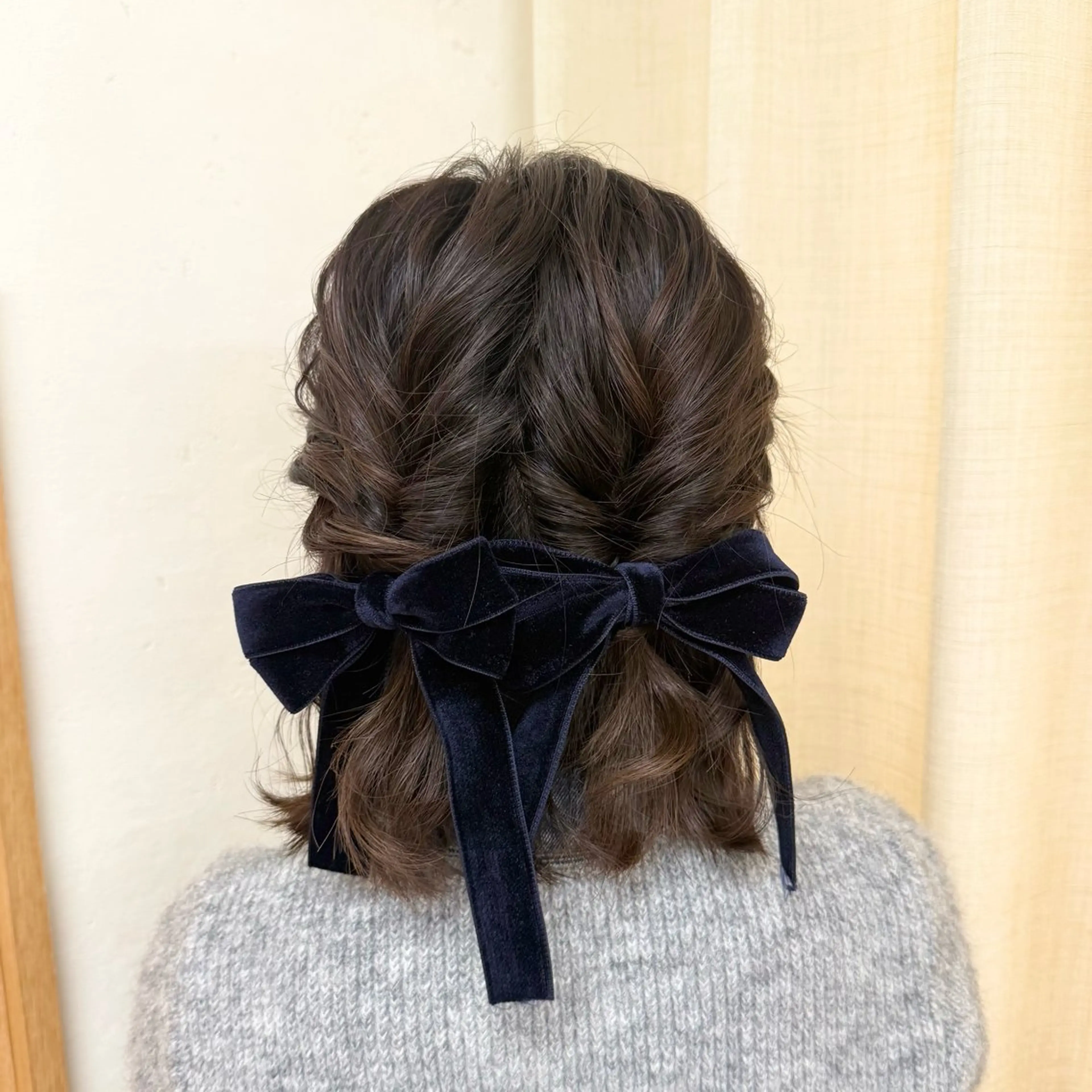 ミディアム ヘアアレンジ 成人式 ハーフアップ 結婚式・ブライダル ヘアセット 褒められヘアメイク /‎ボブ女子🐶みおのヘアスタイル