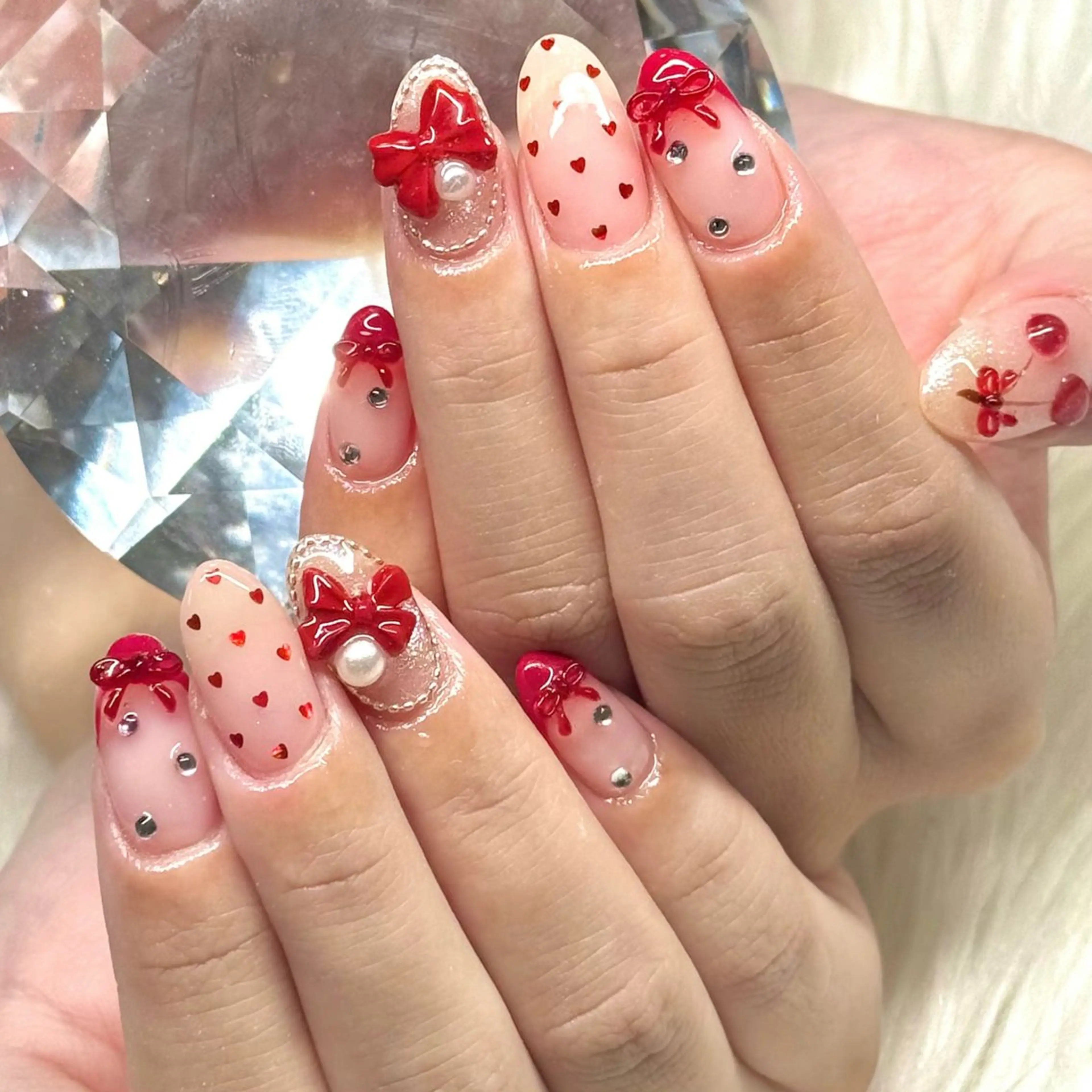 ネイル ハンドネイル ルシイ🎀新宿長さ 出しパーツ専門店のネイルデザイン