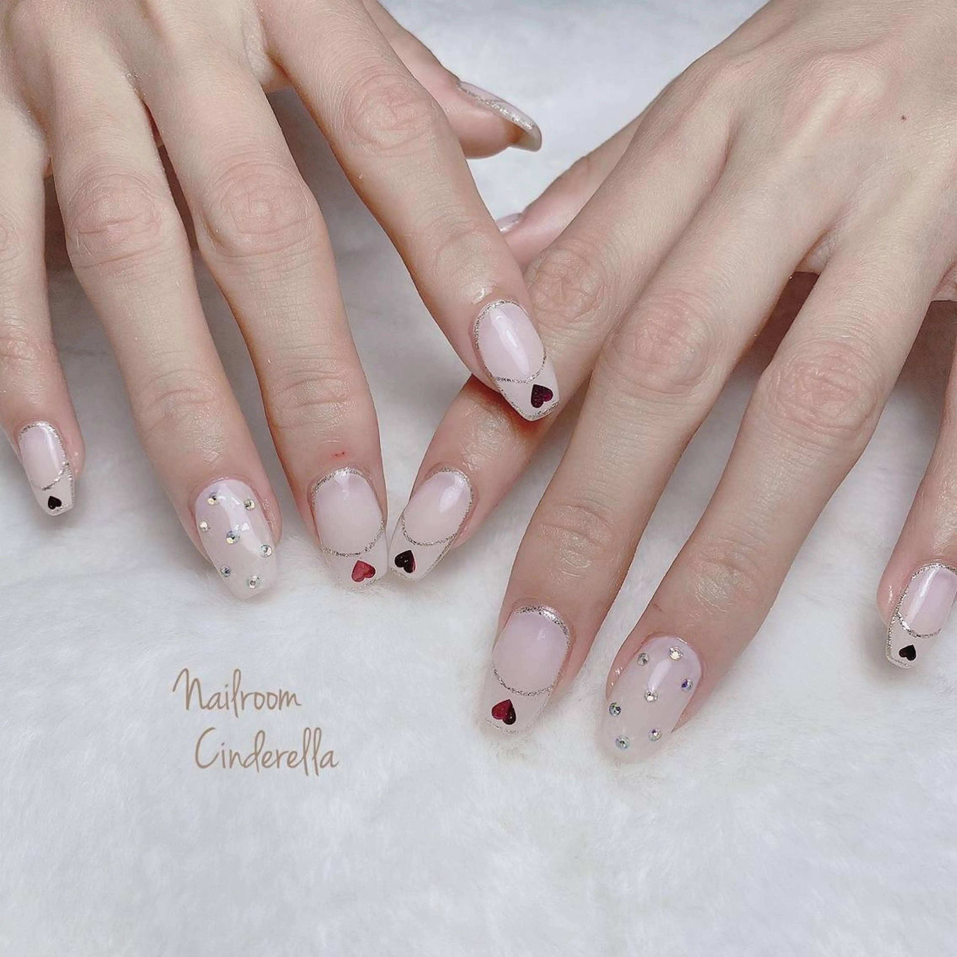 ネイル ハート Nailroom. Cinderellaのネイルデザイン