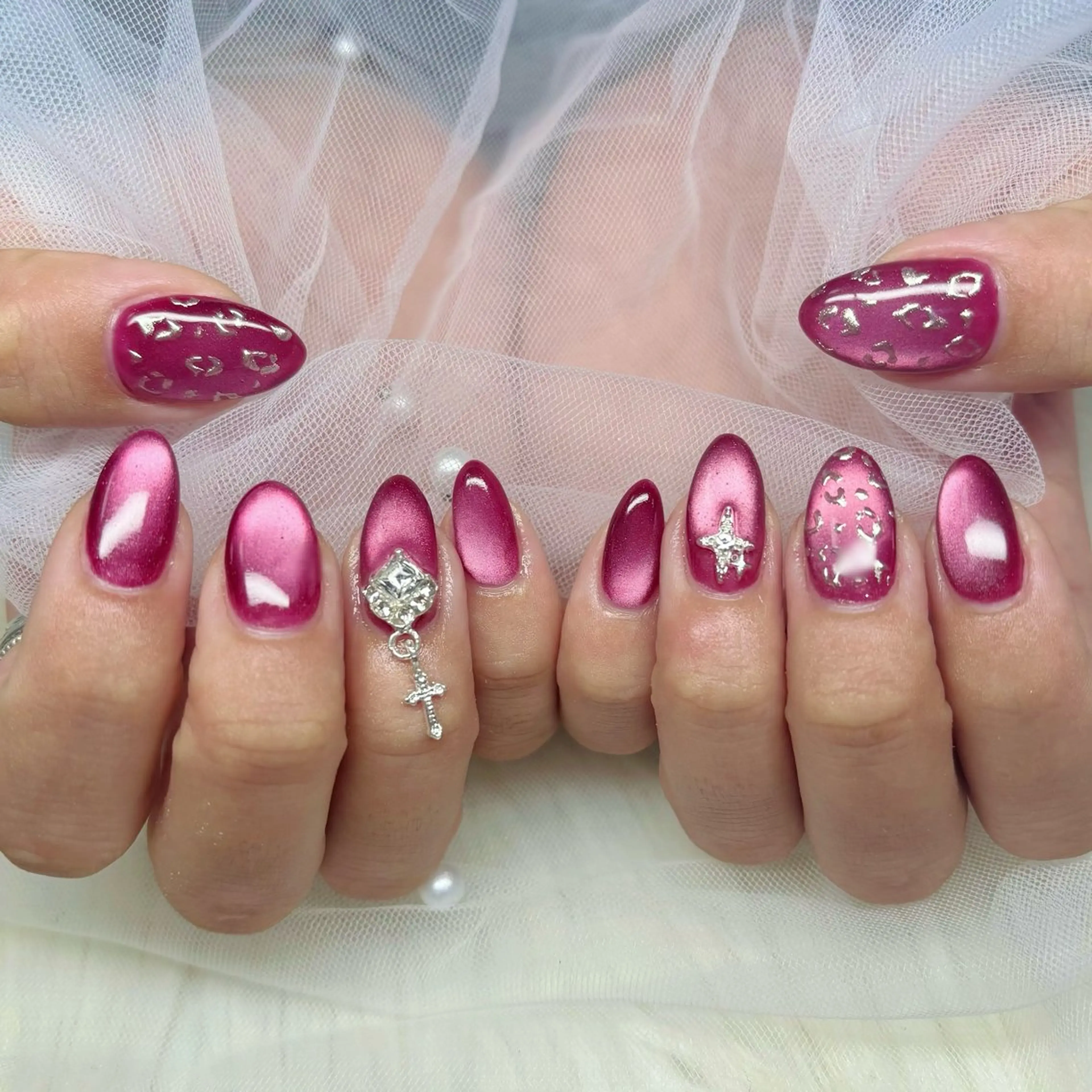 ネイル ミラーネイル ハンドネイル Yuna🩵 RE:N.Nailのネイルデザイン