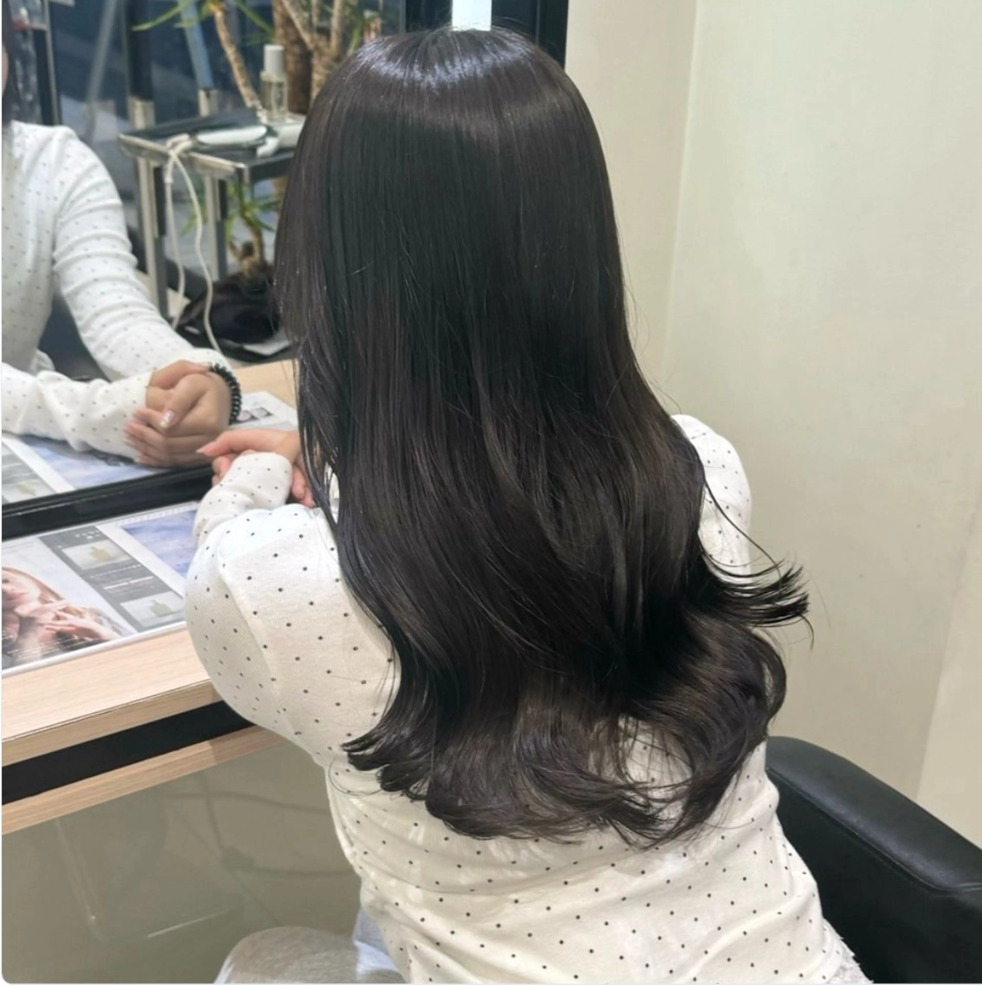 ロング カラー ヘアカラー トリートメント ひなの🫧ベージュ系 艶カラーのヘアスタイル