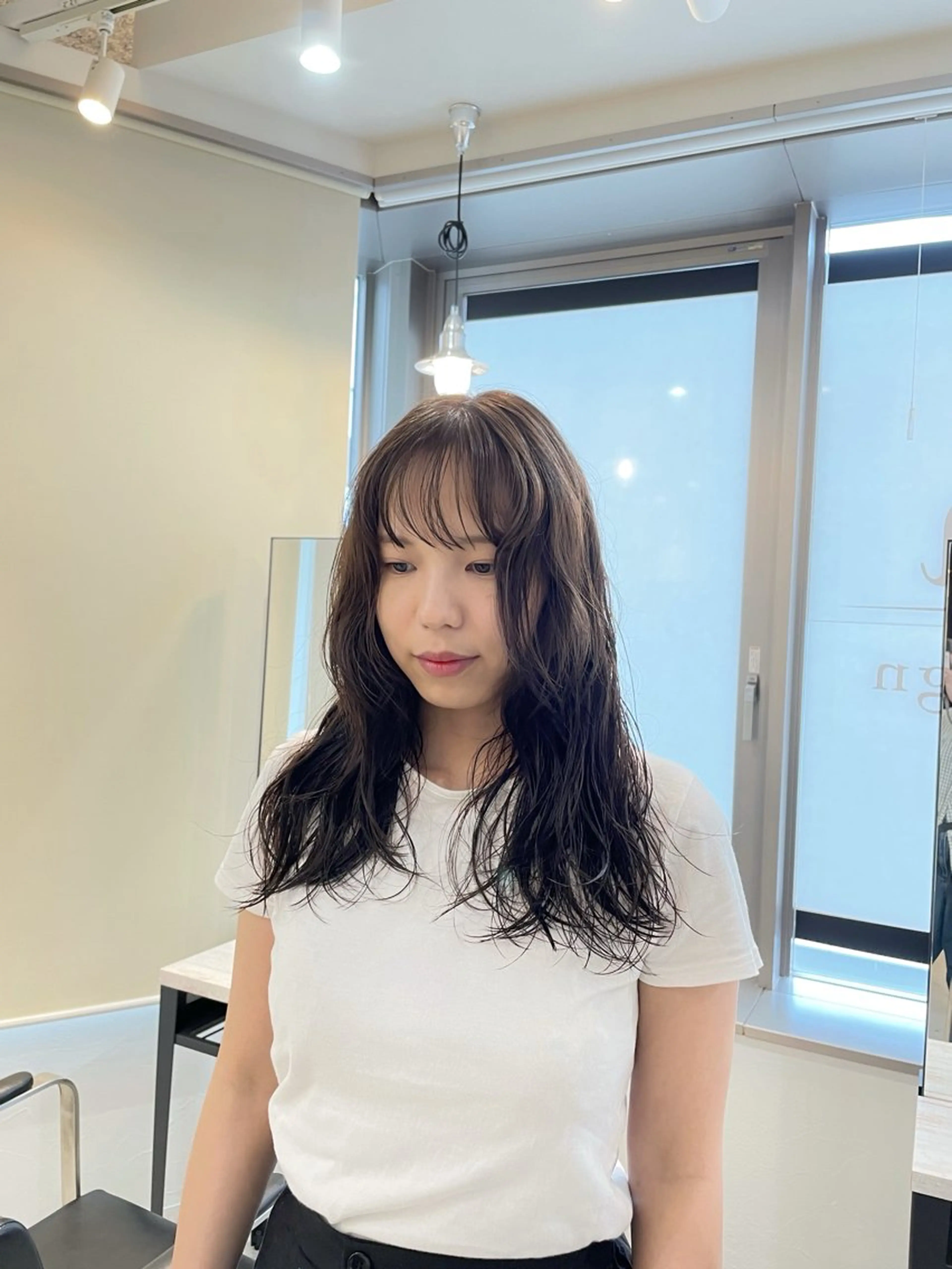 セミロング カラー セミロングパーマ アッシュ アッシュブラウン ブラウンカラー ヘアカラー noa hair  design所属・noa 小山莉々のヘアスタイル