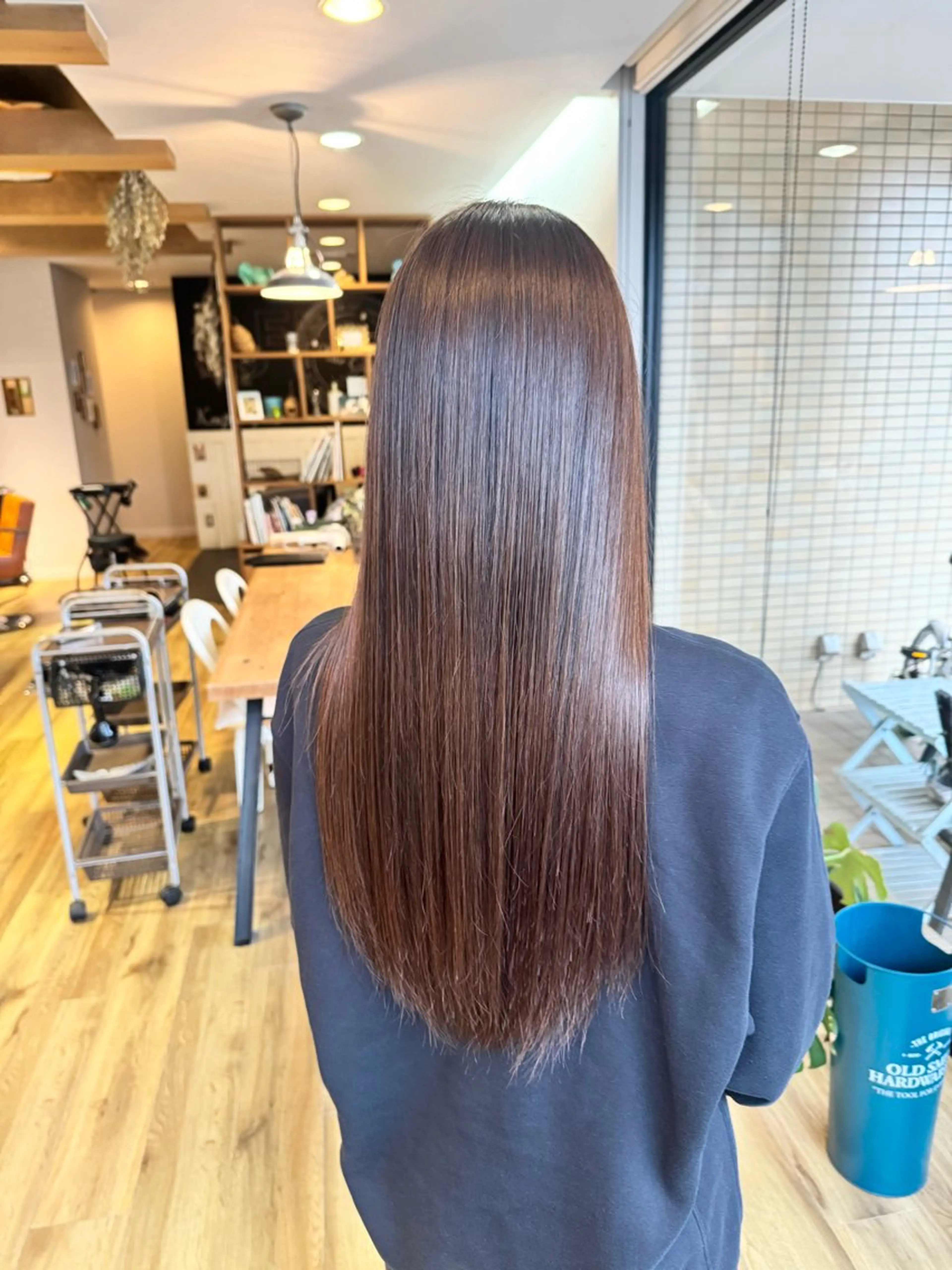 ロング カラー ブラウンカラー ヘアカラー トリートメント ツキダテ ユイのヘアスタイル