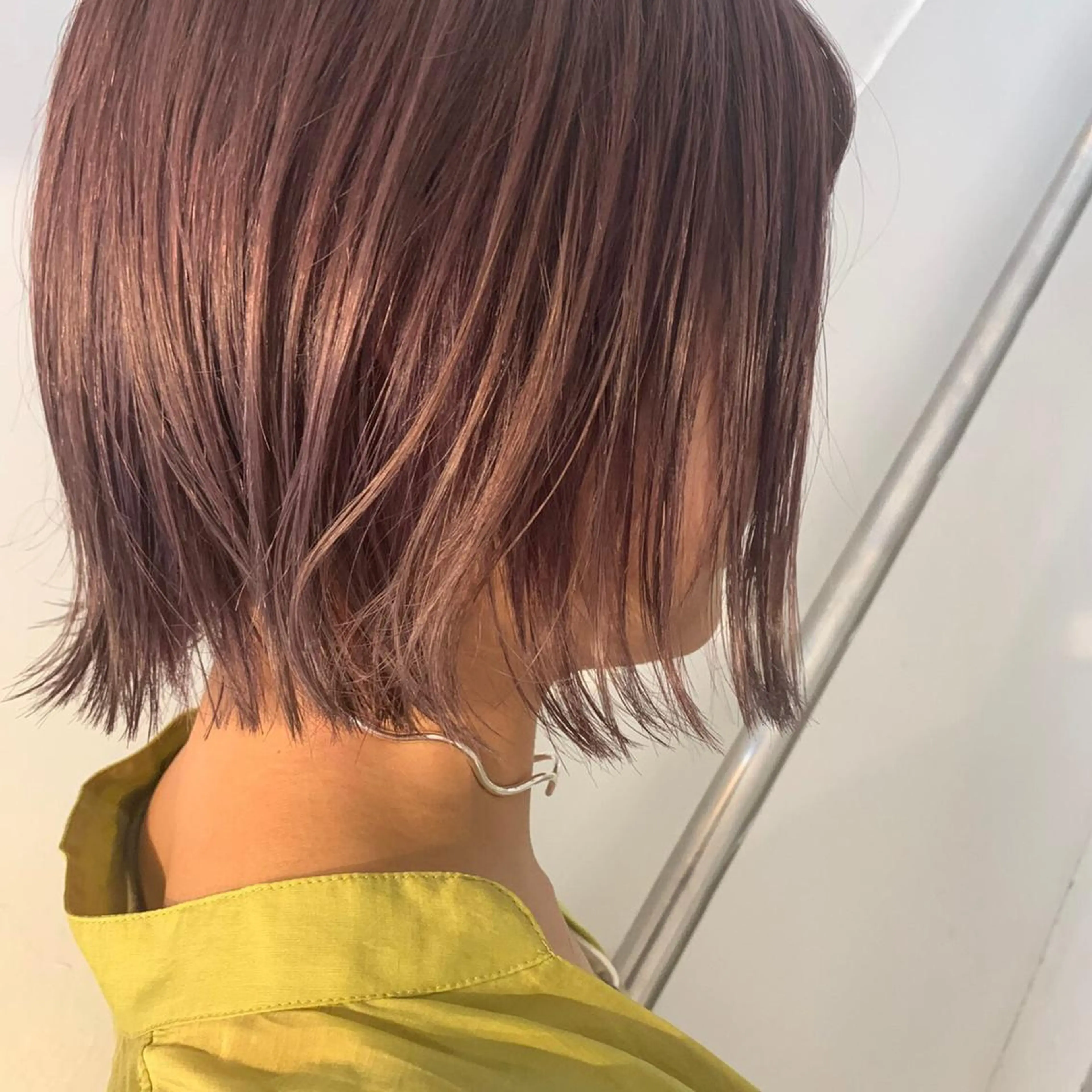 ショート カラー ヘアアレンジ キッズ アディクシーカラー バレイヤージュ ミストバング ベージュカラー 黒髪 カラー特化サロン Eir心斎橋のヘアスタイル