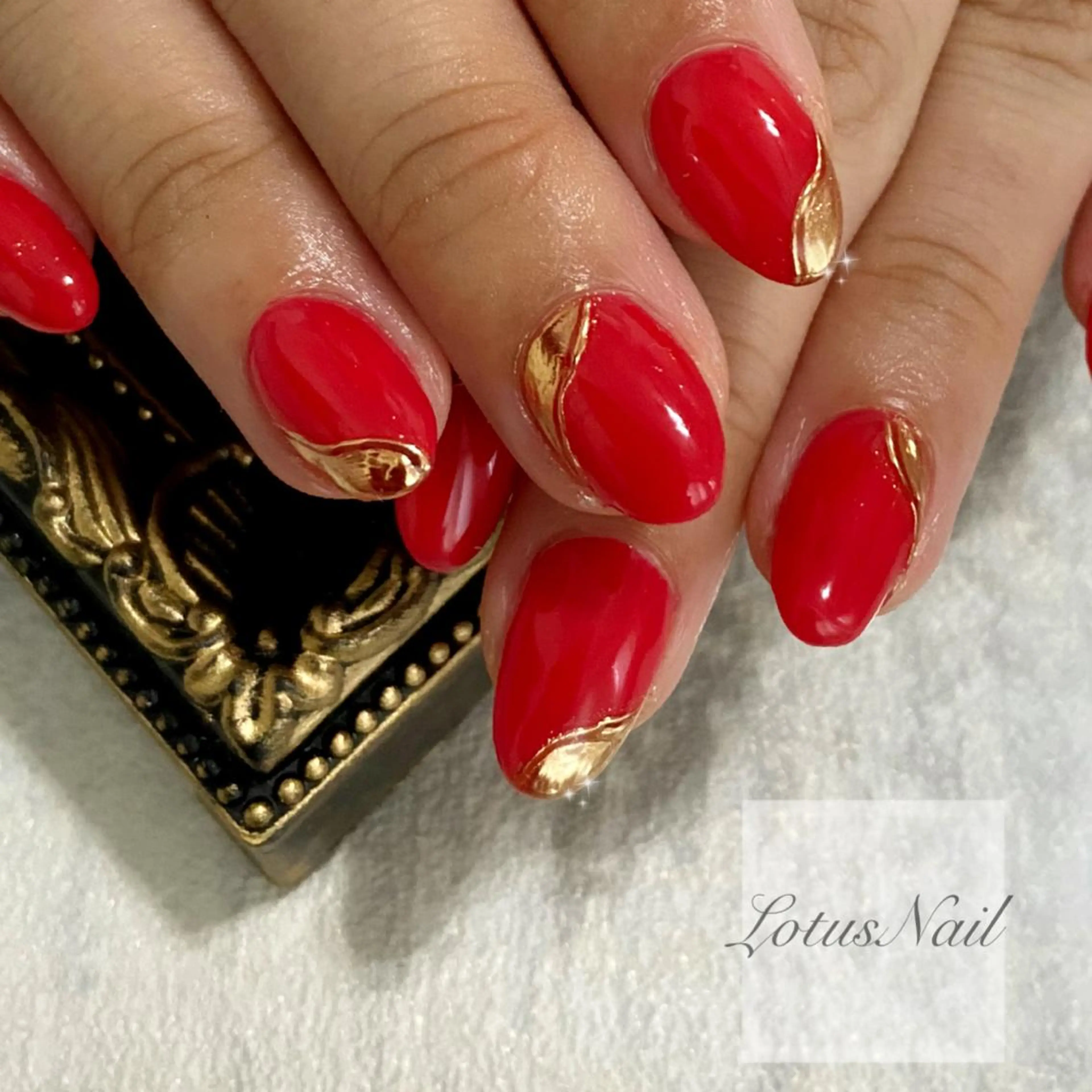 ネイル ミラーネイル ニュアンスネイル Lotus Nailのネイルデザイン