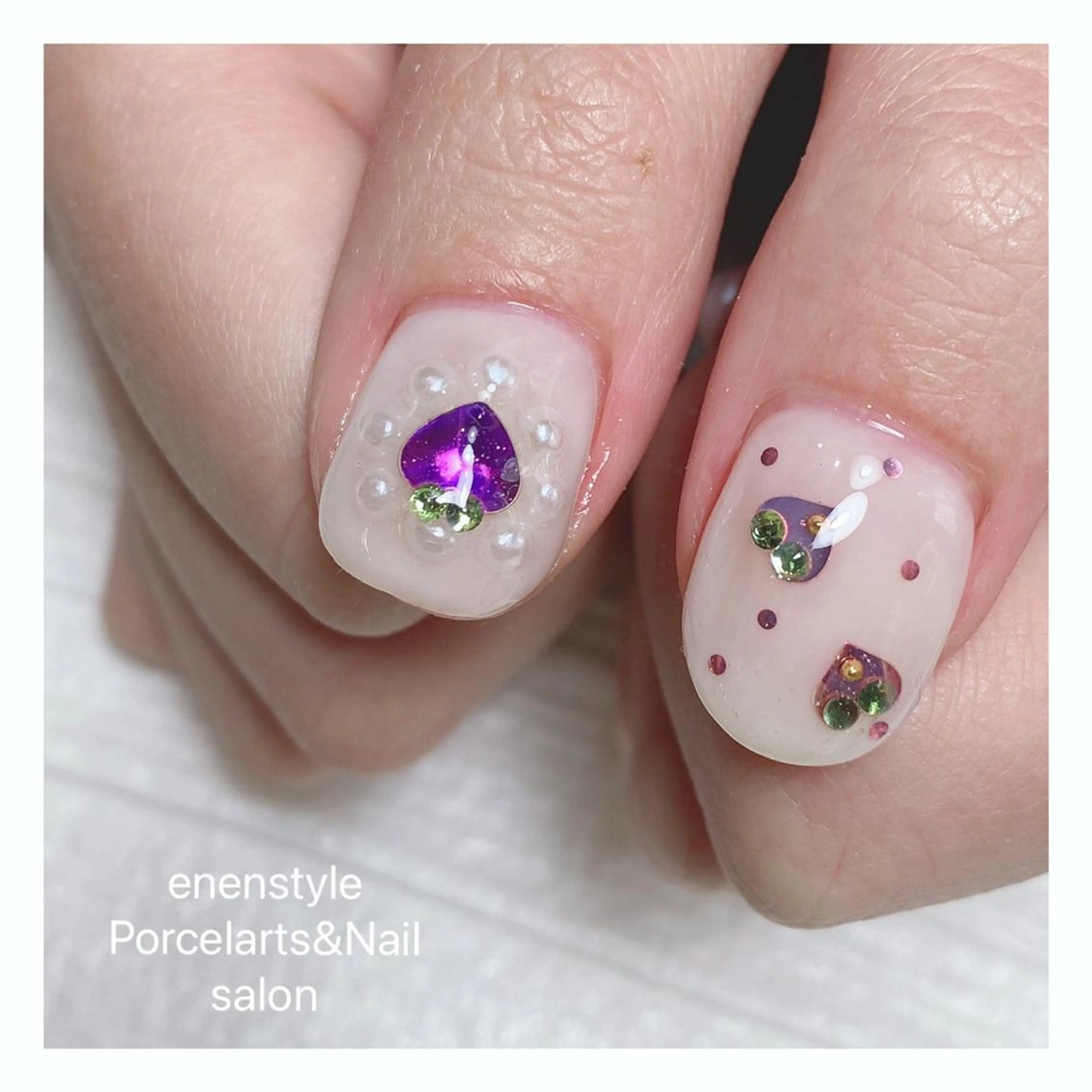 ミディアム ネイル ハンドネイル 👑enen style👑のネイルデザイン