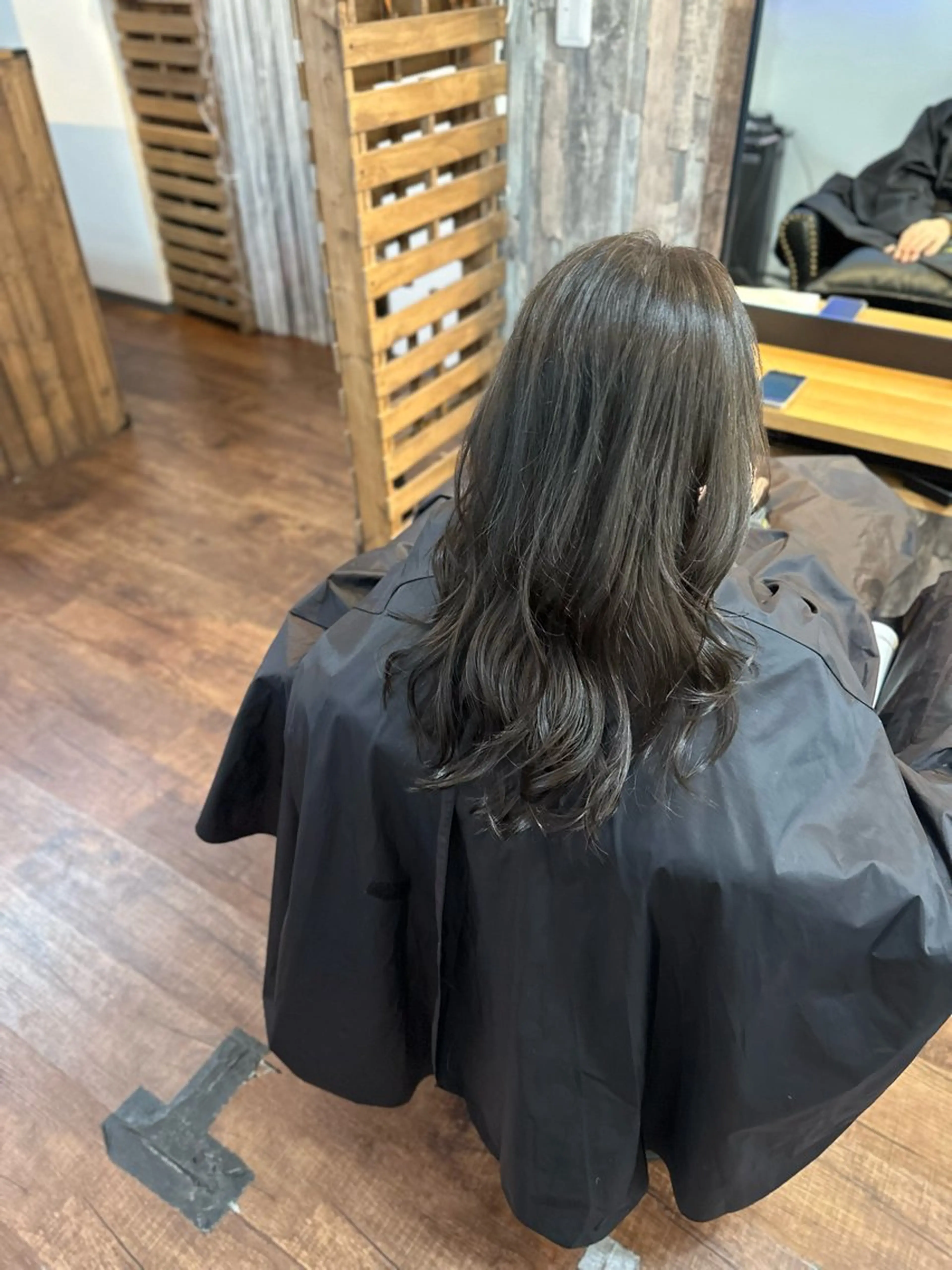 セミロング アッシュ レイヤーカット カット ヘアカラー トリートメント Lizir ルズィール所属・Luzir⭐︎ GEN⭐︎のヘアスタイル