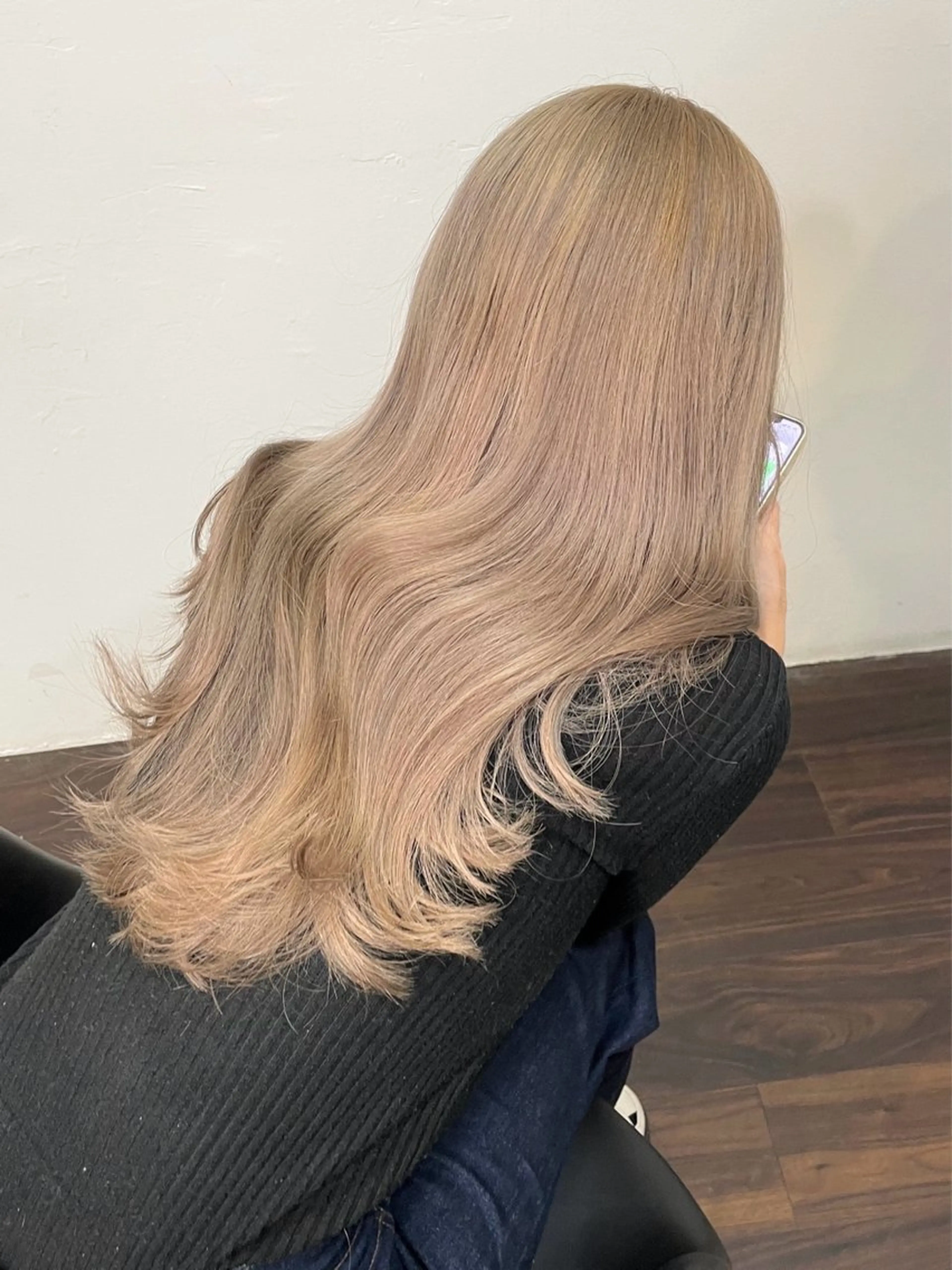 ロング カラー ヘアアレンジ ベージュカラー ブリーチ ブロンド ブロンドベージュ ダブルカラー カット ヘアカラー トリートメント mao透明感カラー 似合わせヘアメイクのヘアスタイル
