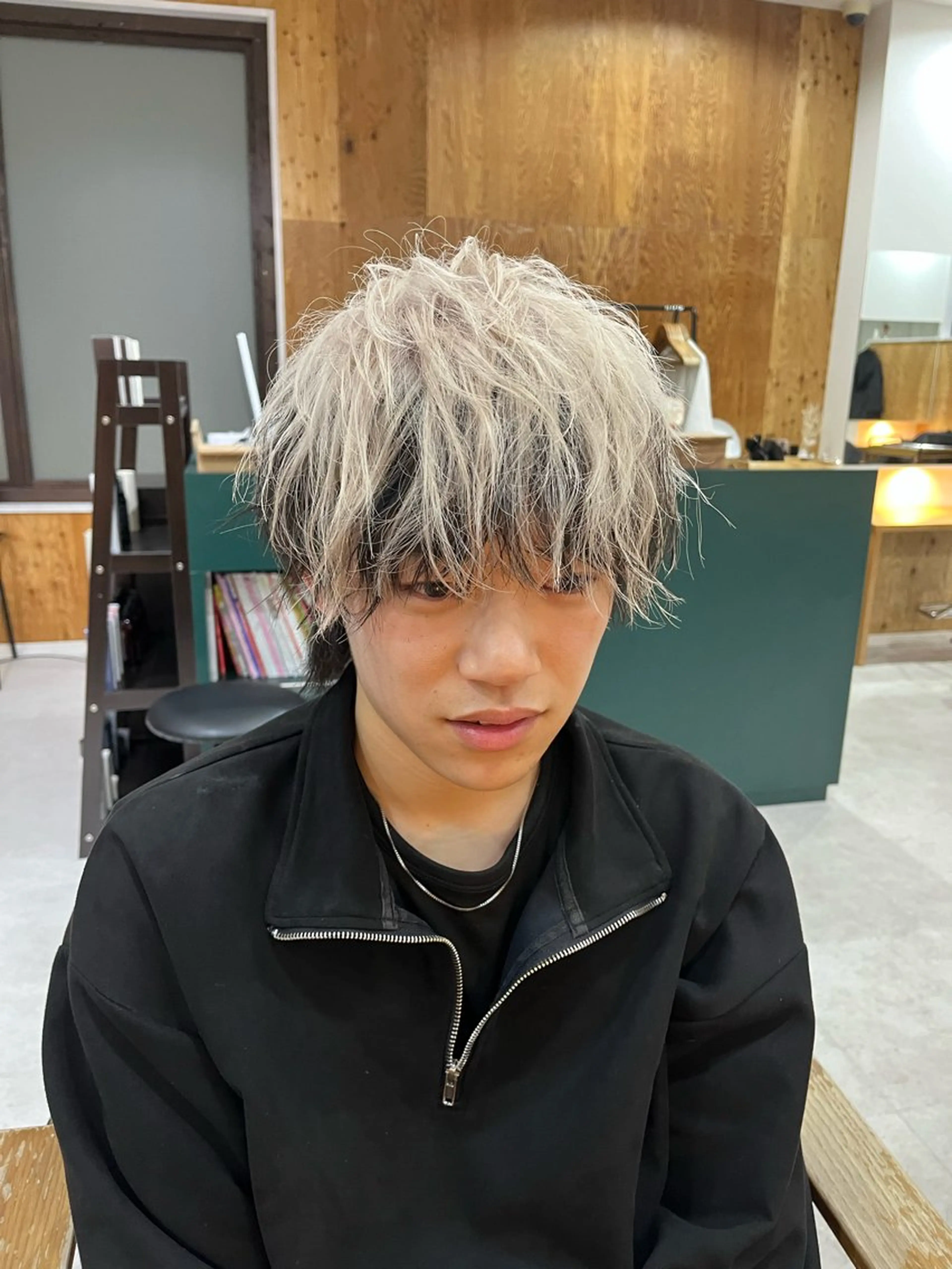 カラー メンズ ベージュカラー ホワイトベージュ カット ヘアカラー 🔥メンズ特化パーマ /牧野成瀬🔥のヘアスタイル