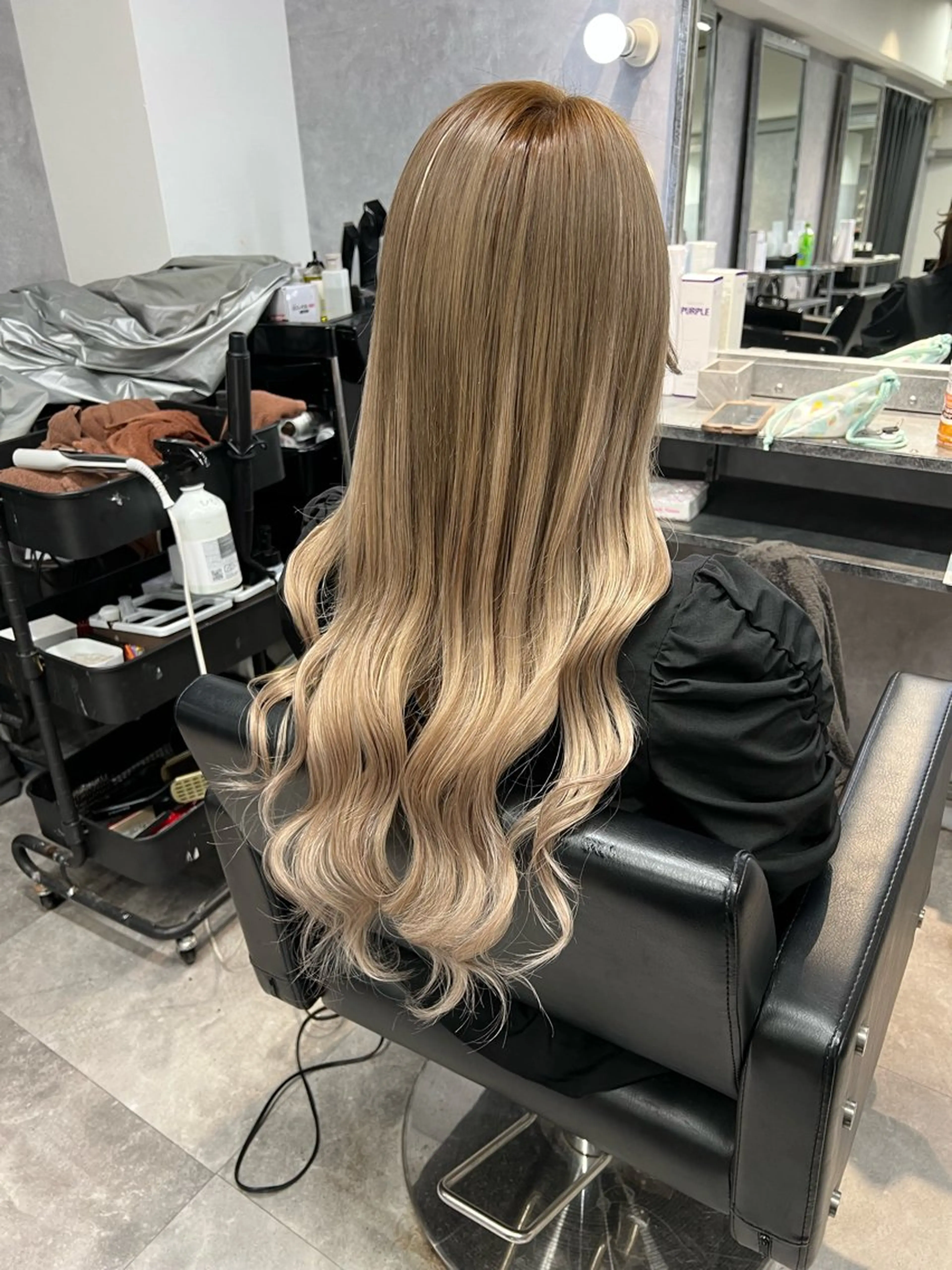 mimiiy梅田 中崎町ハイトーンのヘアスタイル