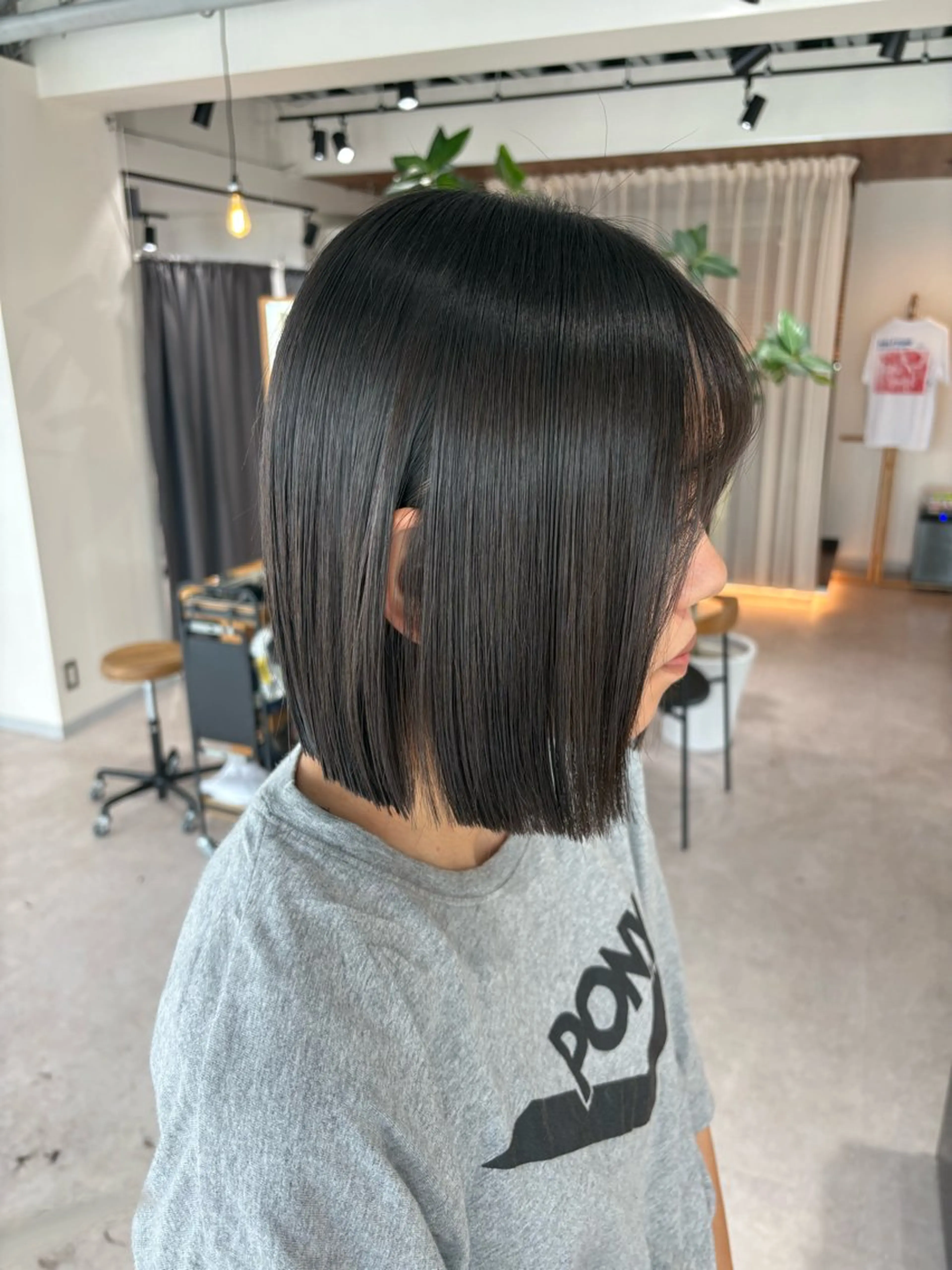 ショート ボブ aina / n.w.hのヘアスタイル