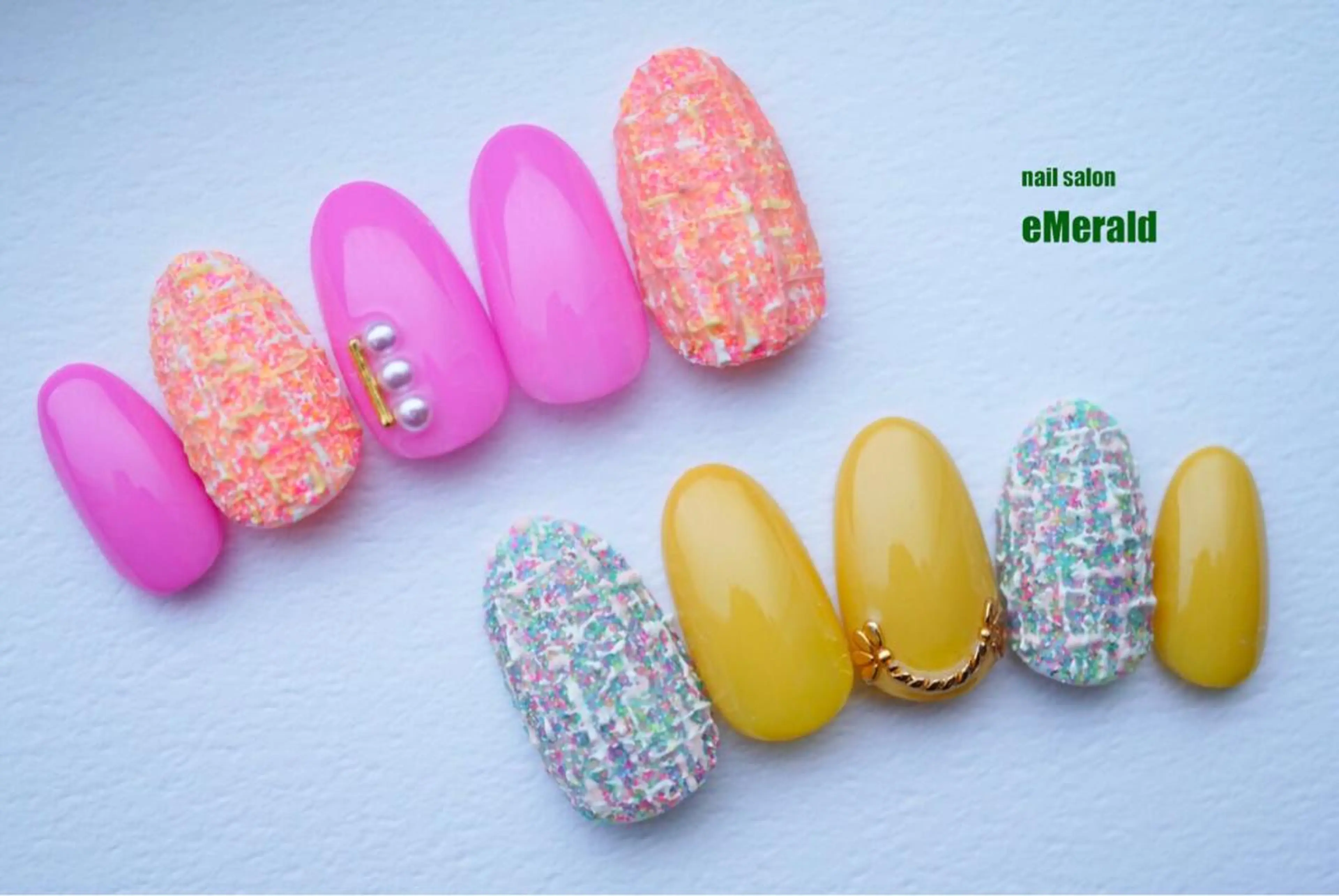 ネイル ツイードネイル nailsalon eMeraldのネイルデザイン