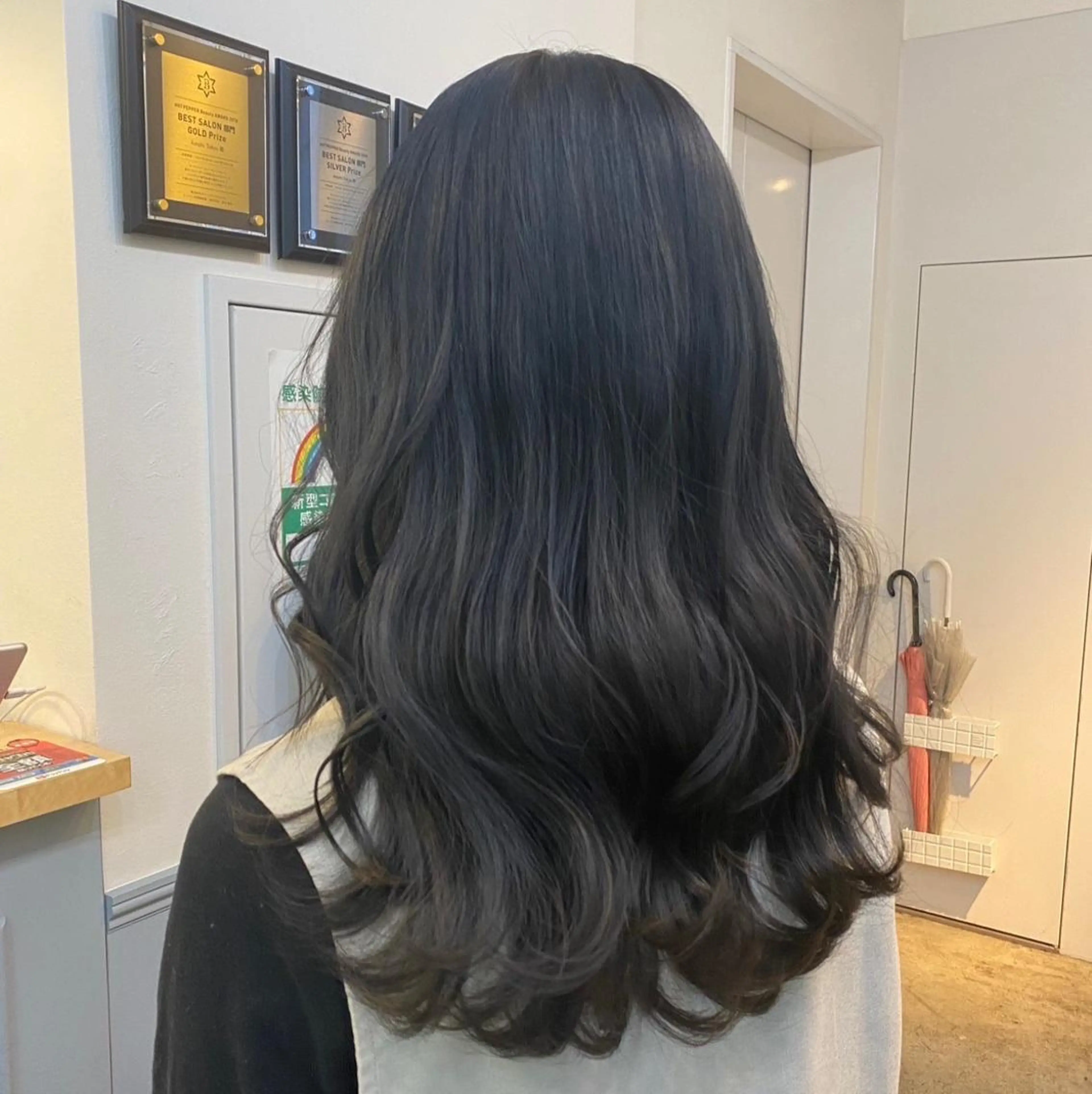ミディアム [Amphi Tokyo]宮原のヘアスタイル