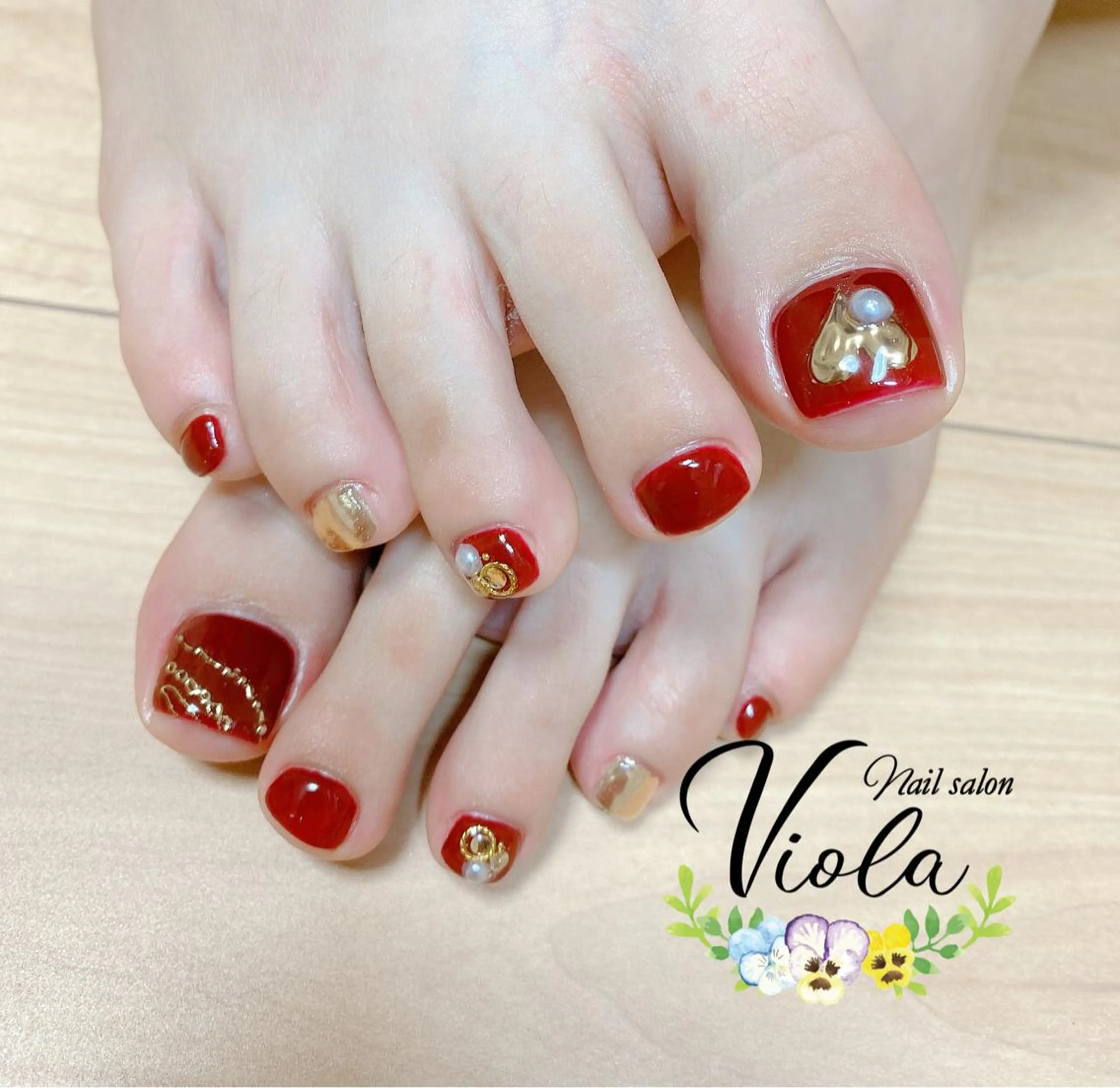 ネイル ボルドー ハート ミラーネイル フットネイル Nailsalon Viola所属・ネイルサロン Violaのネイルデザイン