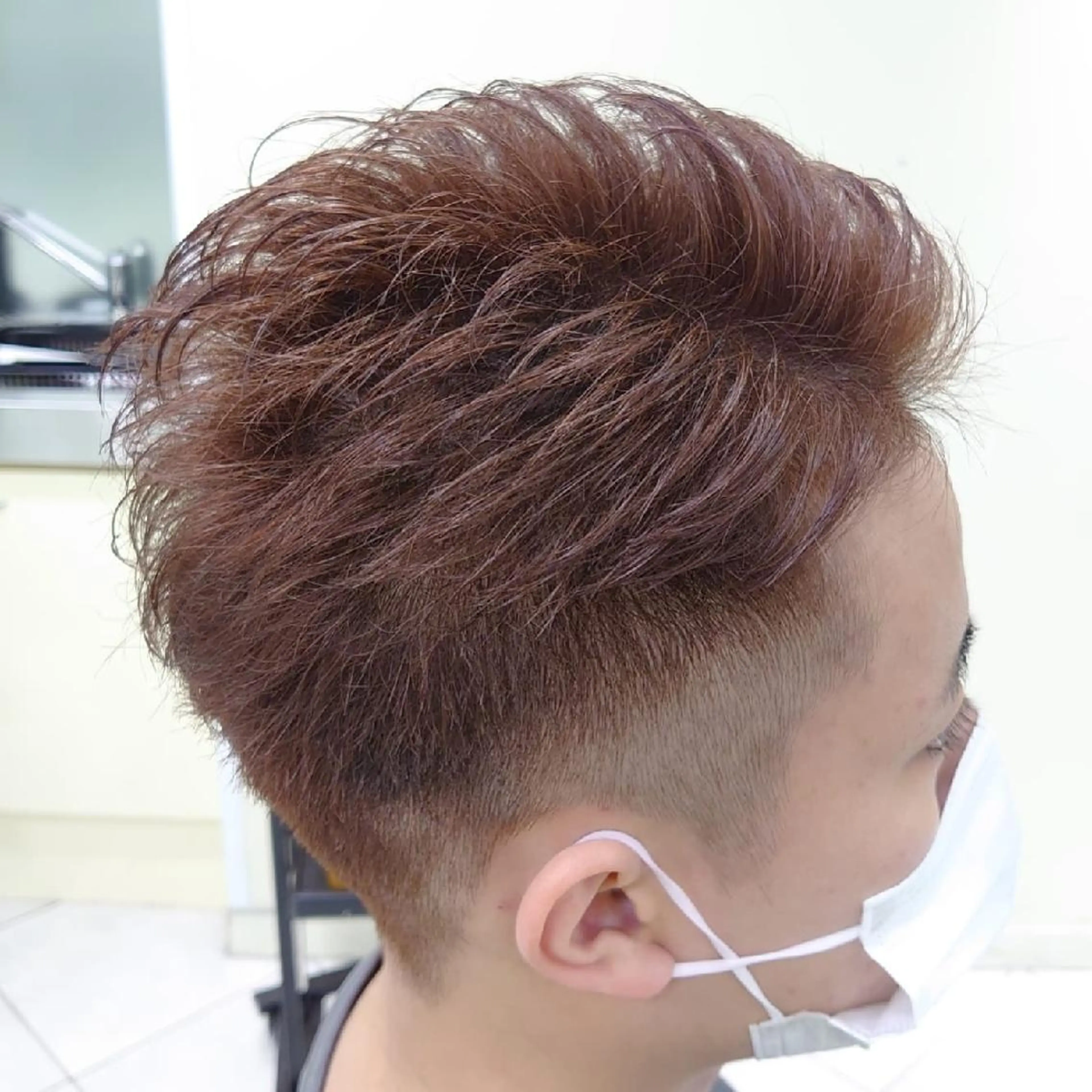 ショート カラー メンズ オールバック 刈り上げ ショートヘア 大卒美容師  一ノ瀬 凌のヘアスタイル