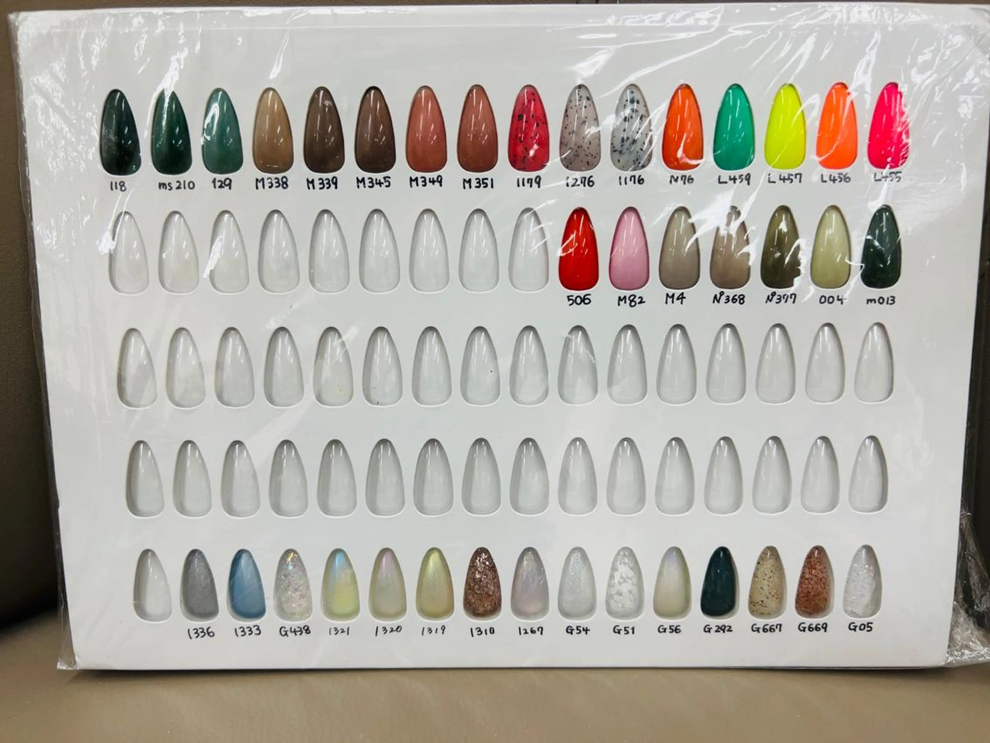 ネイル Bianca立川店 / HAYASHIのネイルデザイン