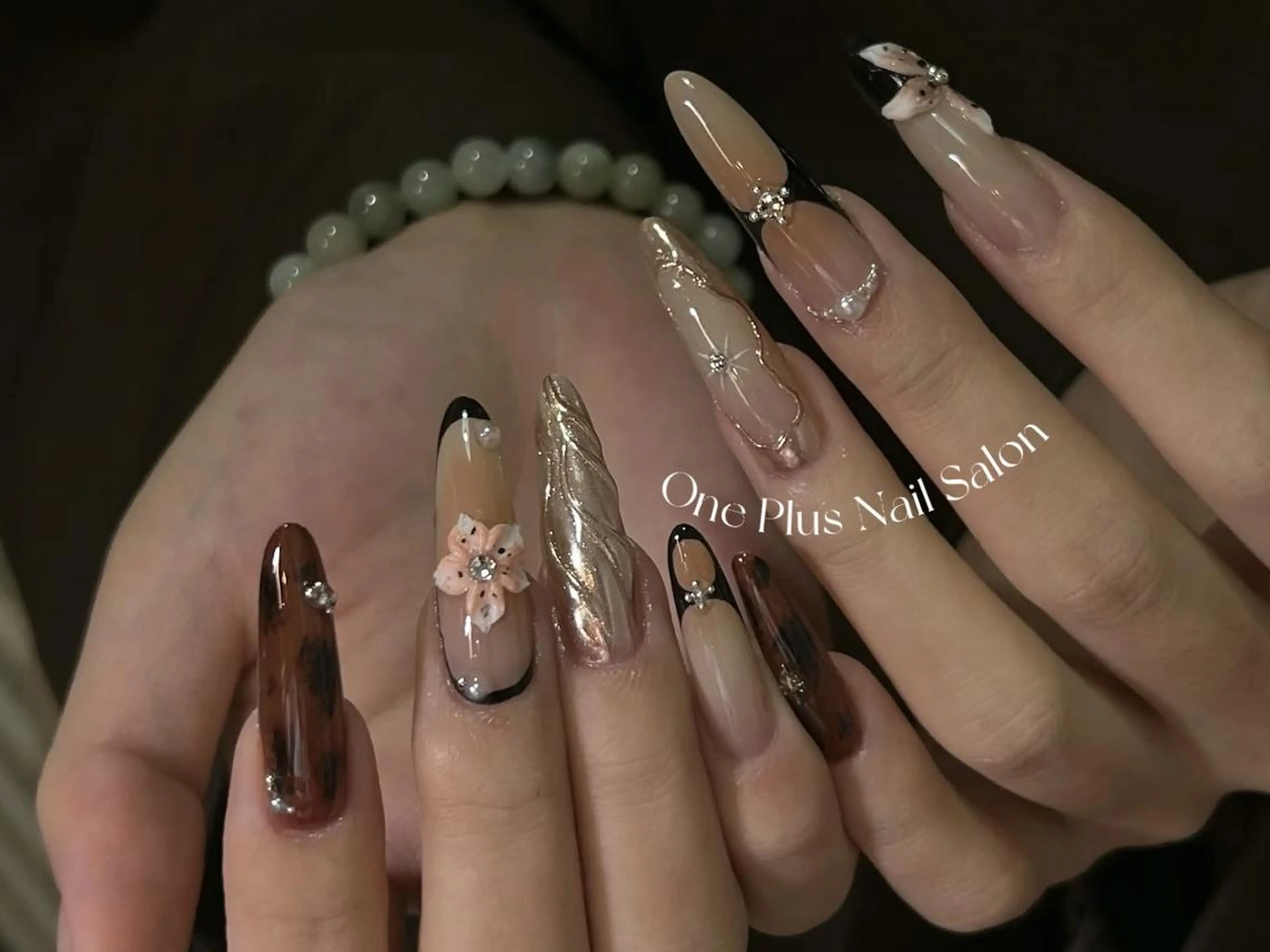 ネイル ボルドー フレンチネイル ガーリー 韓国ネイル ワンホンネイル ハンドネイル One Plus キキのネイルデザイン