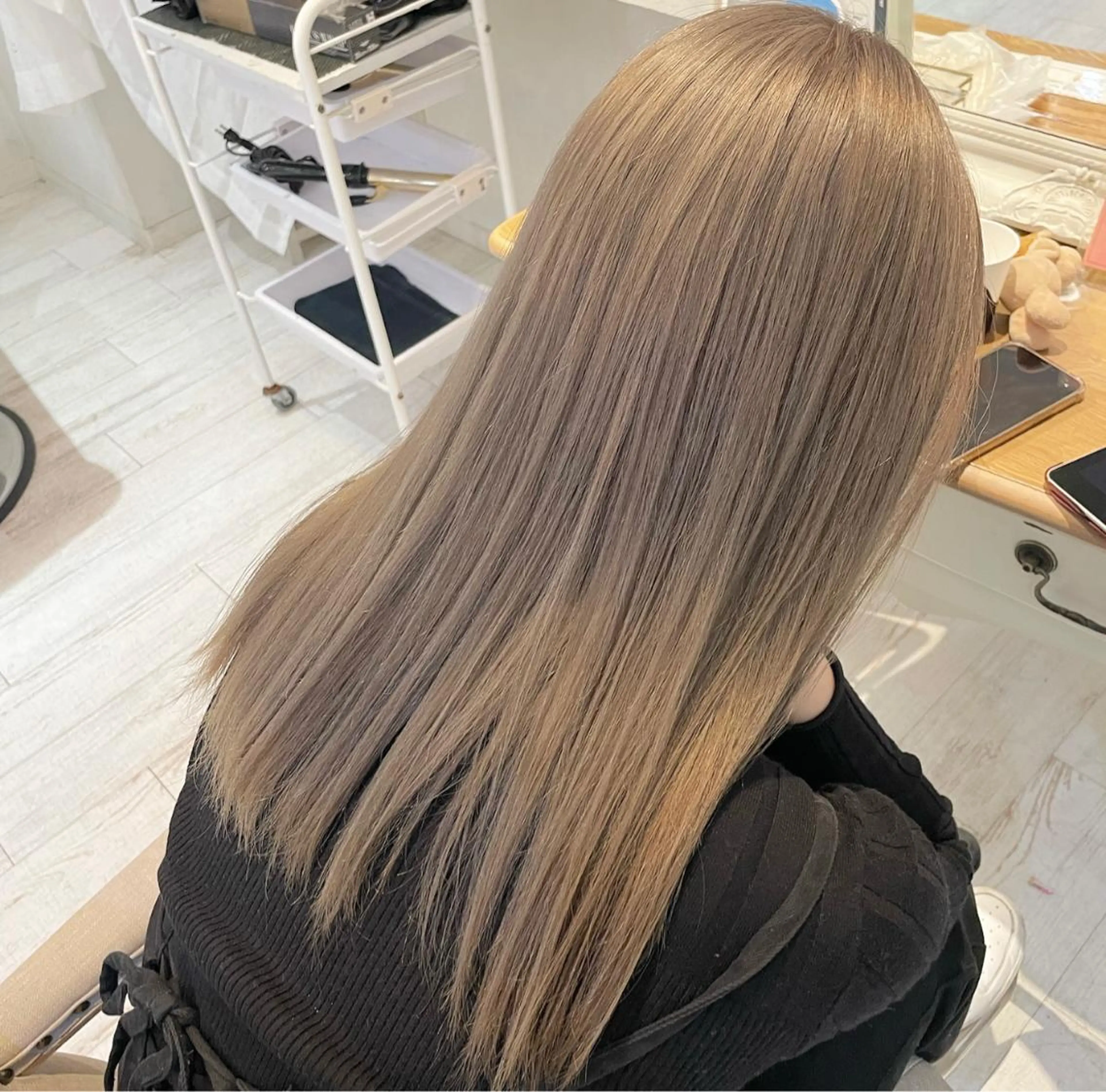 ロング カラー パーマ ヘアアレンジ 🐻‍❄️森山愛結美 🤍N°uairoのヘアスタイル