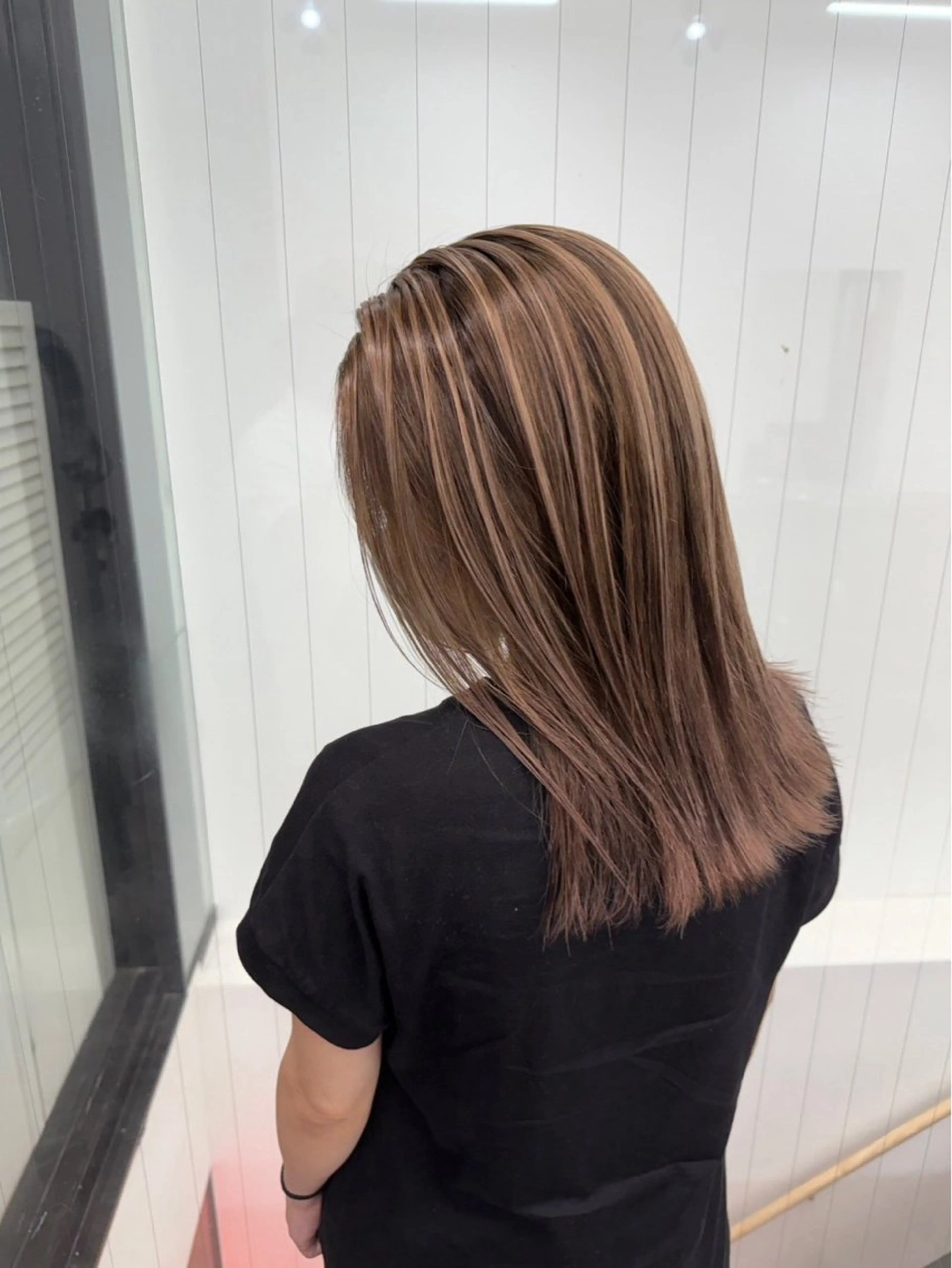 セミロング セミロングパーマ ミストバング ハイライト 髪質改善 ヨシンモリ ヘアカラー COEUR❤️ 唯のヘアスタイル