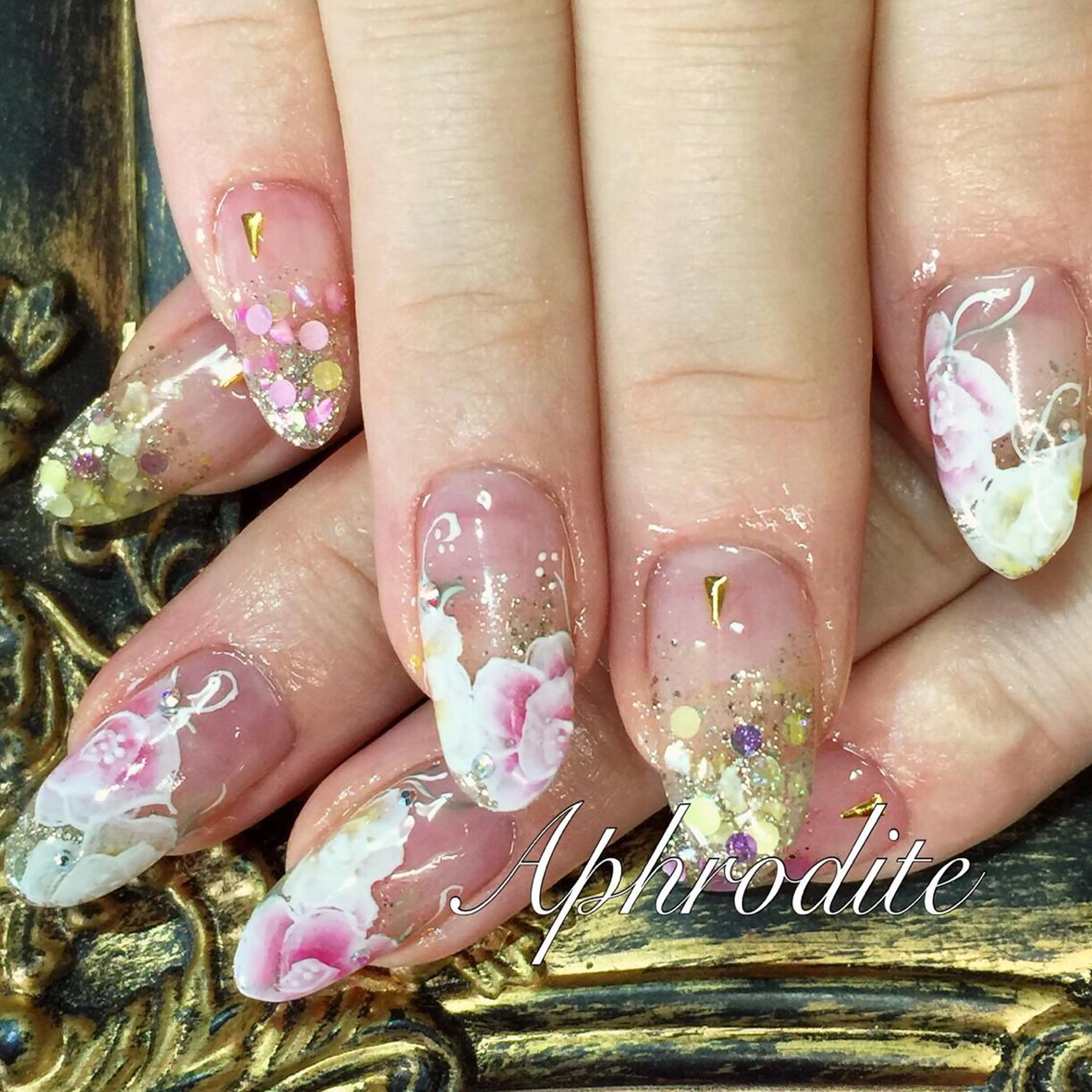 ネイル アートネイル APHRODITE Nagisaのネイルデザイン