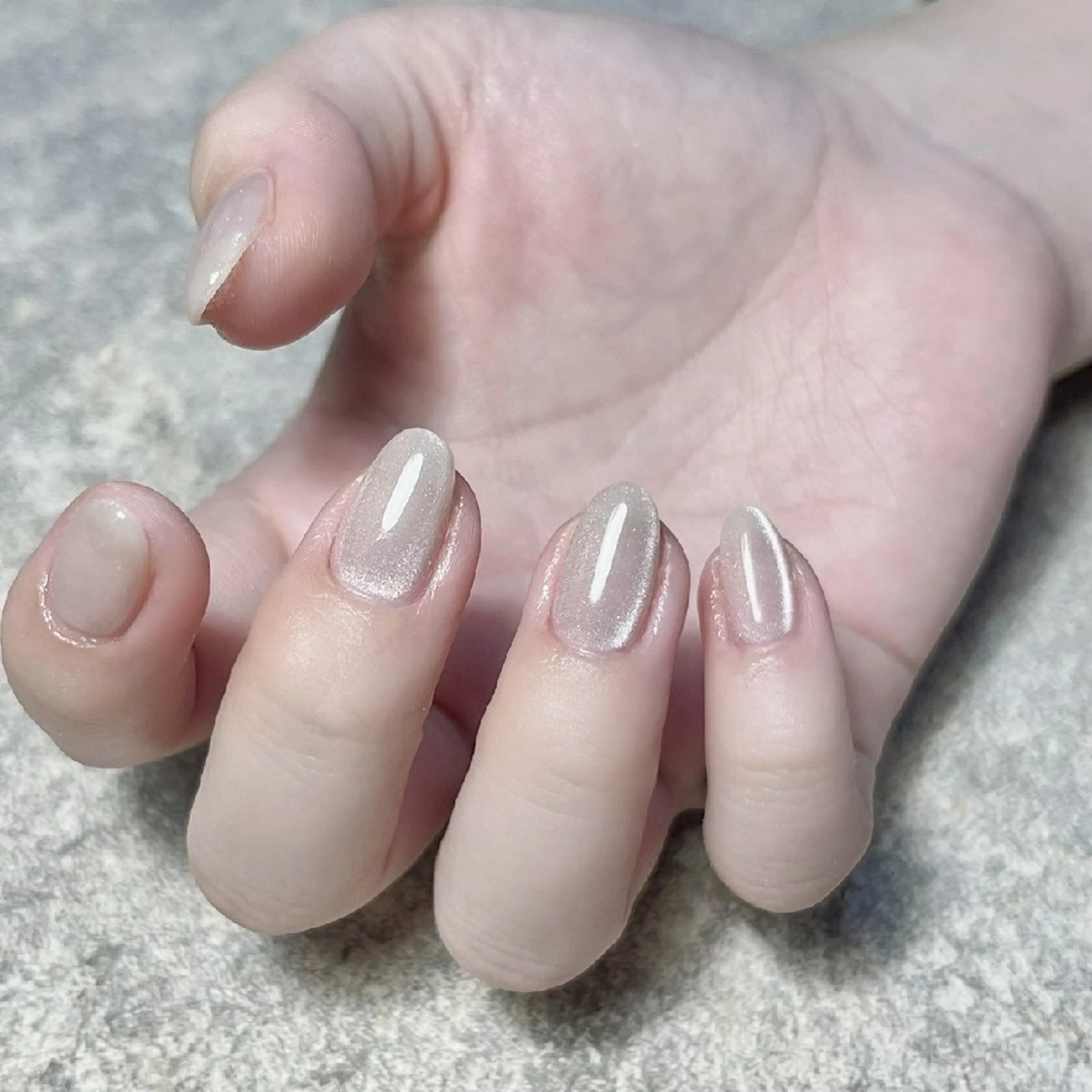 ネイル マグネットネイル マグネットワンカラー ワンカラーネイル ハンドネイル nailsalon　blast所属・atelier　 univ.のネイルデザイン