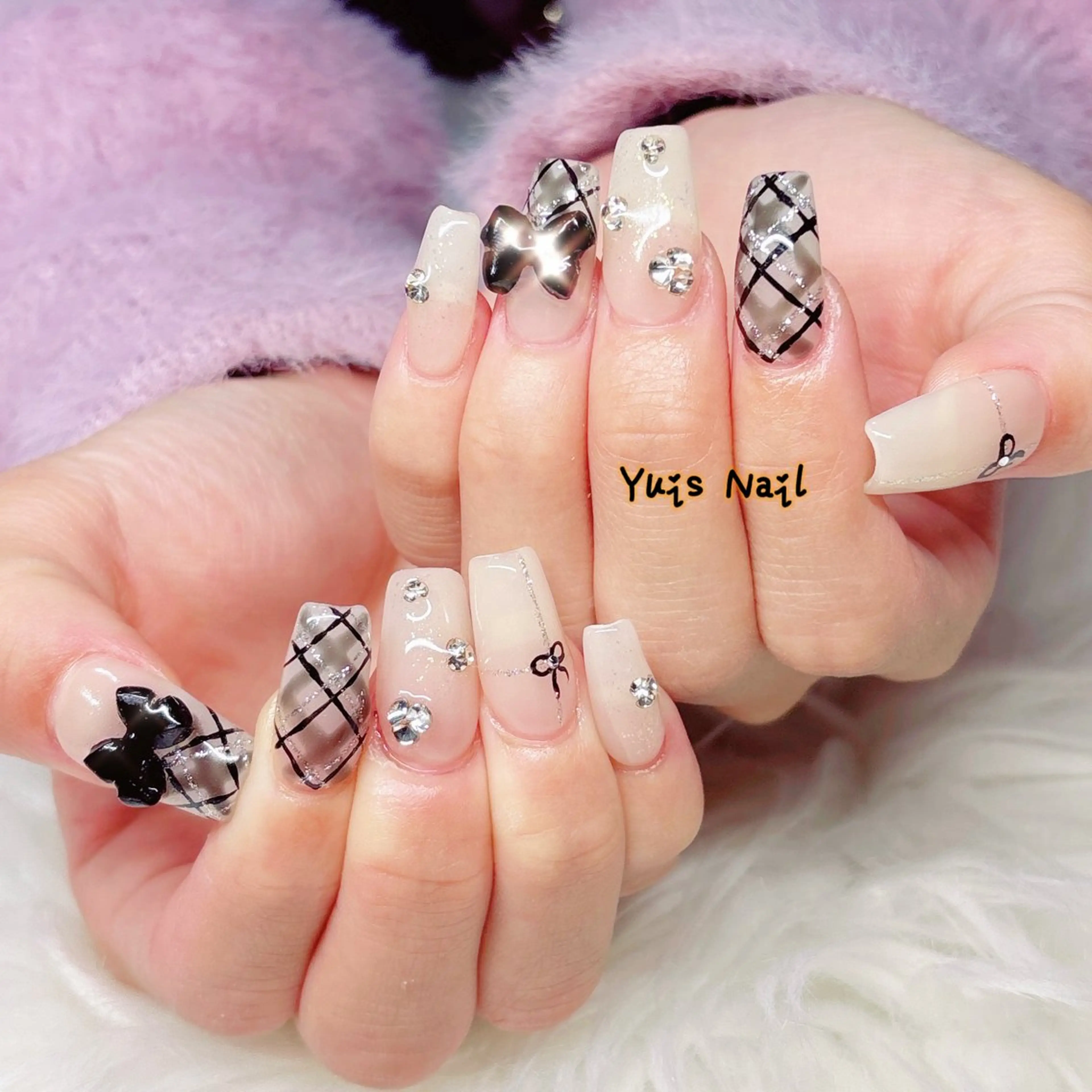 ネイル アートネイル リボン スカルプネイル 冬ネイル クリスマス ハンドネイル Yuis Nailスカルプ専門のネイルデザイン
