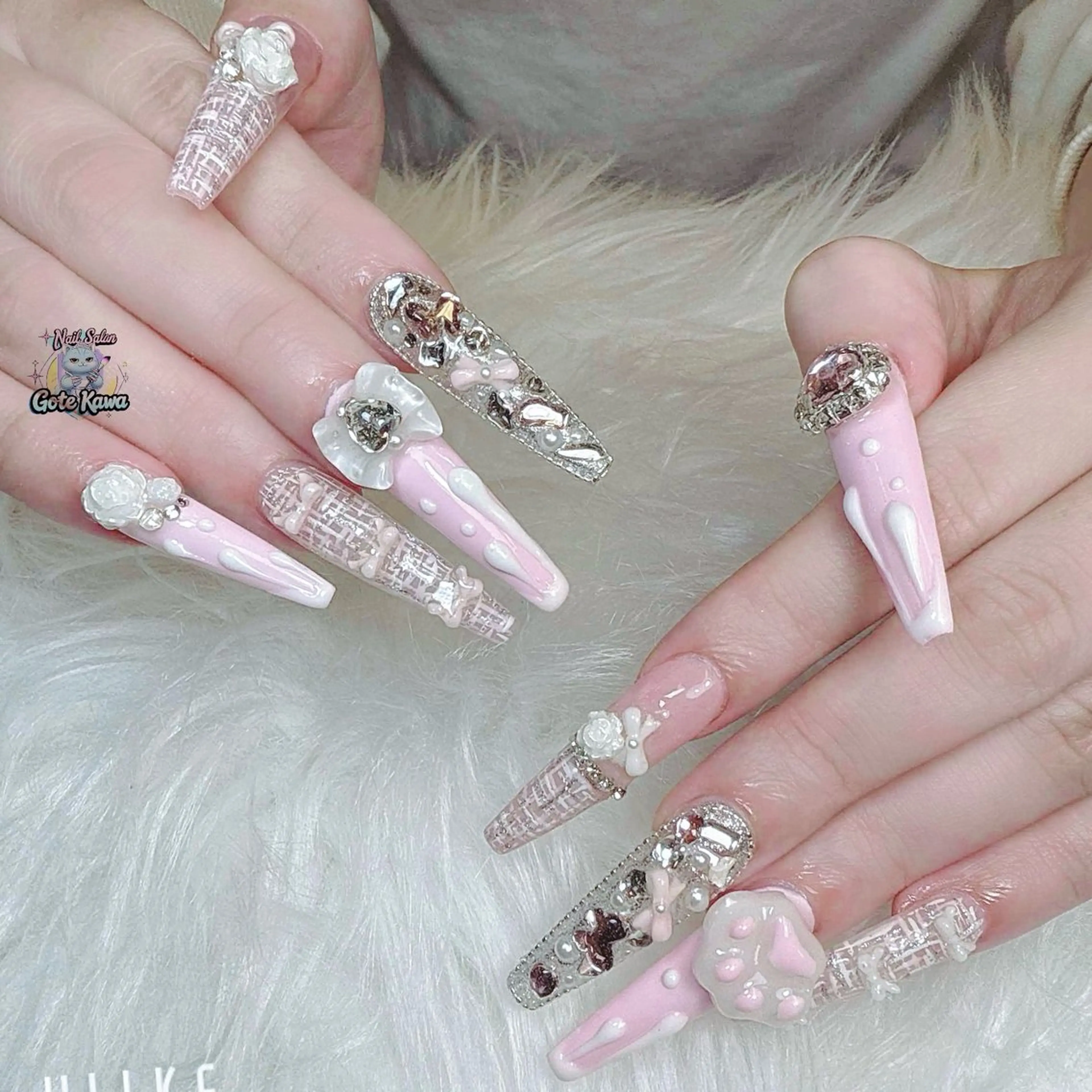 ネイル アートネイル キラキラネイル スカルプネイル GOTE KAWA Nail Salon(ゴテかわ)所属・Gote Kawa nail salonのネイルデザイン