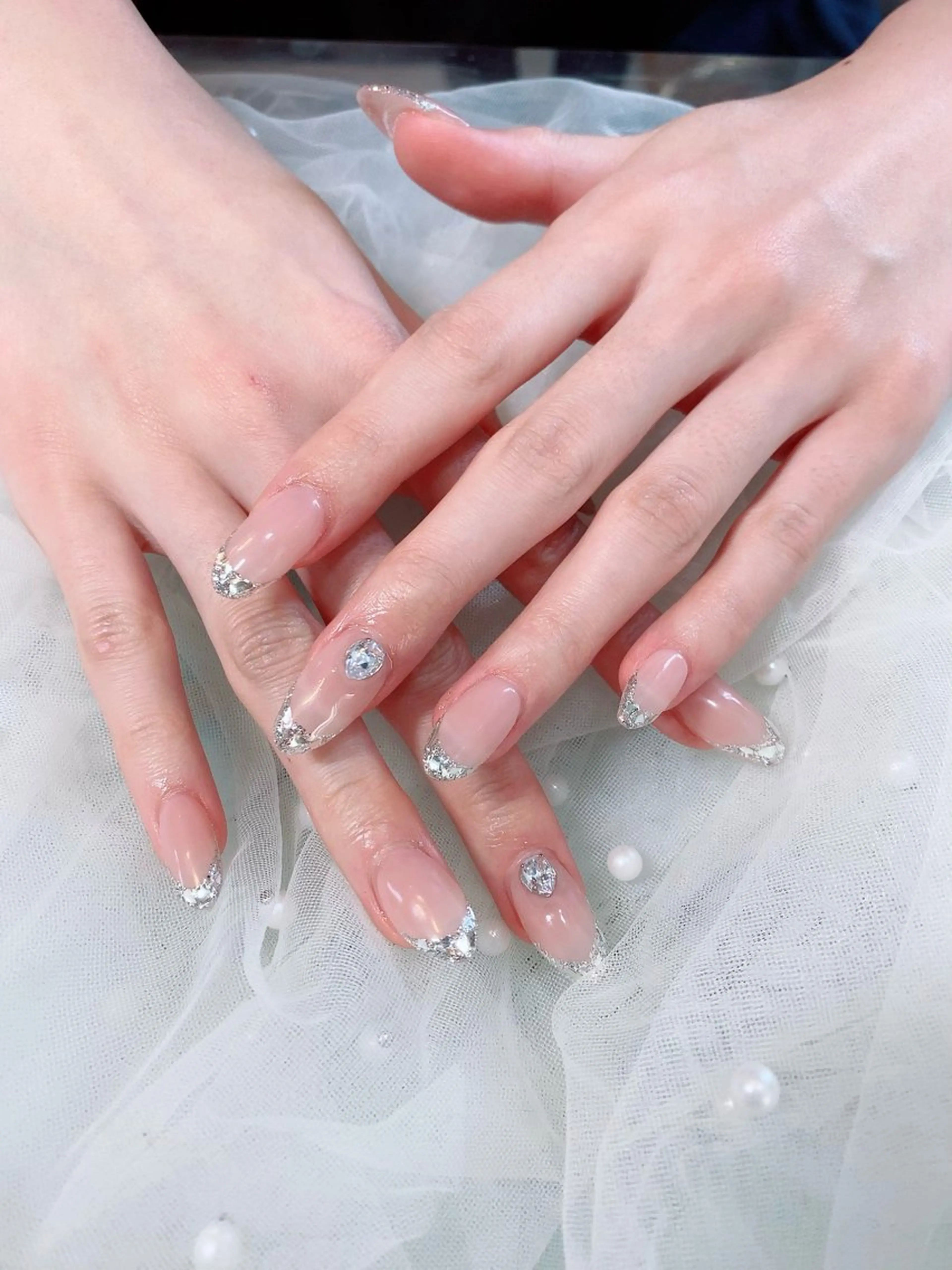 ネイル フレンチネイル ガラスフレンチ ハンドネイル 【トロワ ラパン】 Mayaのネイルデザイン