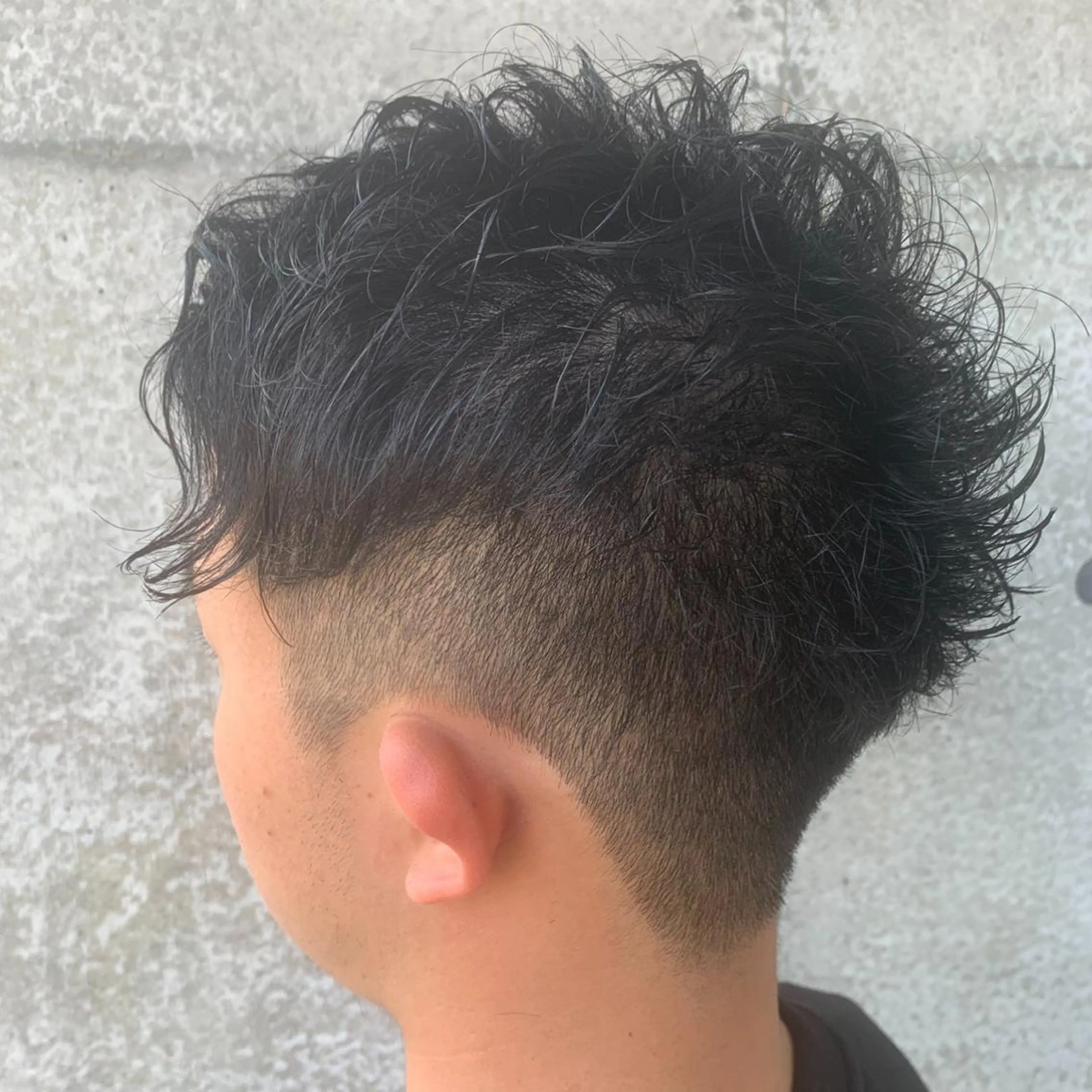 ショート パーマ メンズ メンズパーマフェード シモジタカヒロのヘアスタイル
