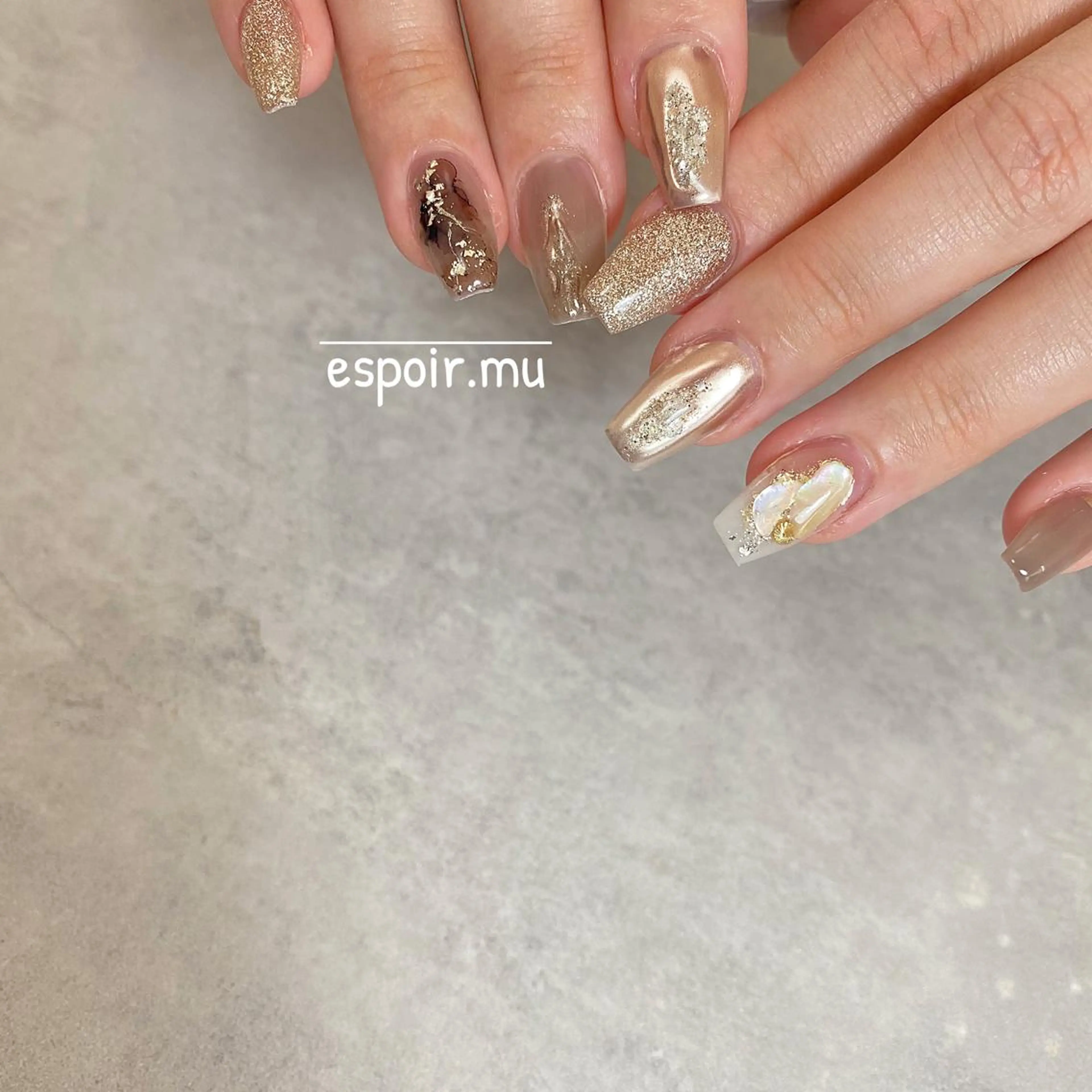 ロング ネイル espoir. muのネイルデザイン