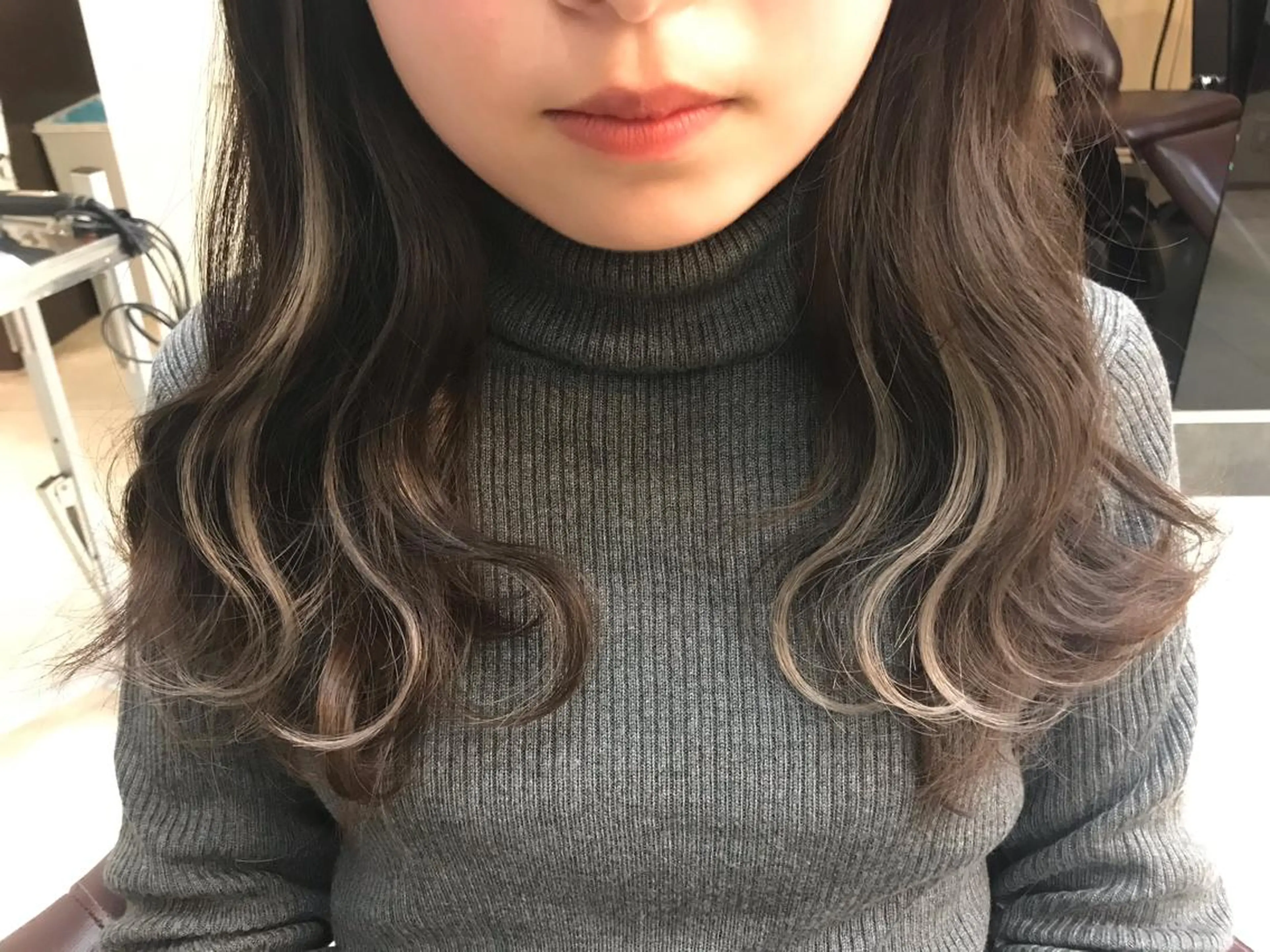 セミロング カラー グレージュ エクステ 顔まわり‎🤍小顔 カット🤍みさきのヘアスタイル