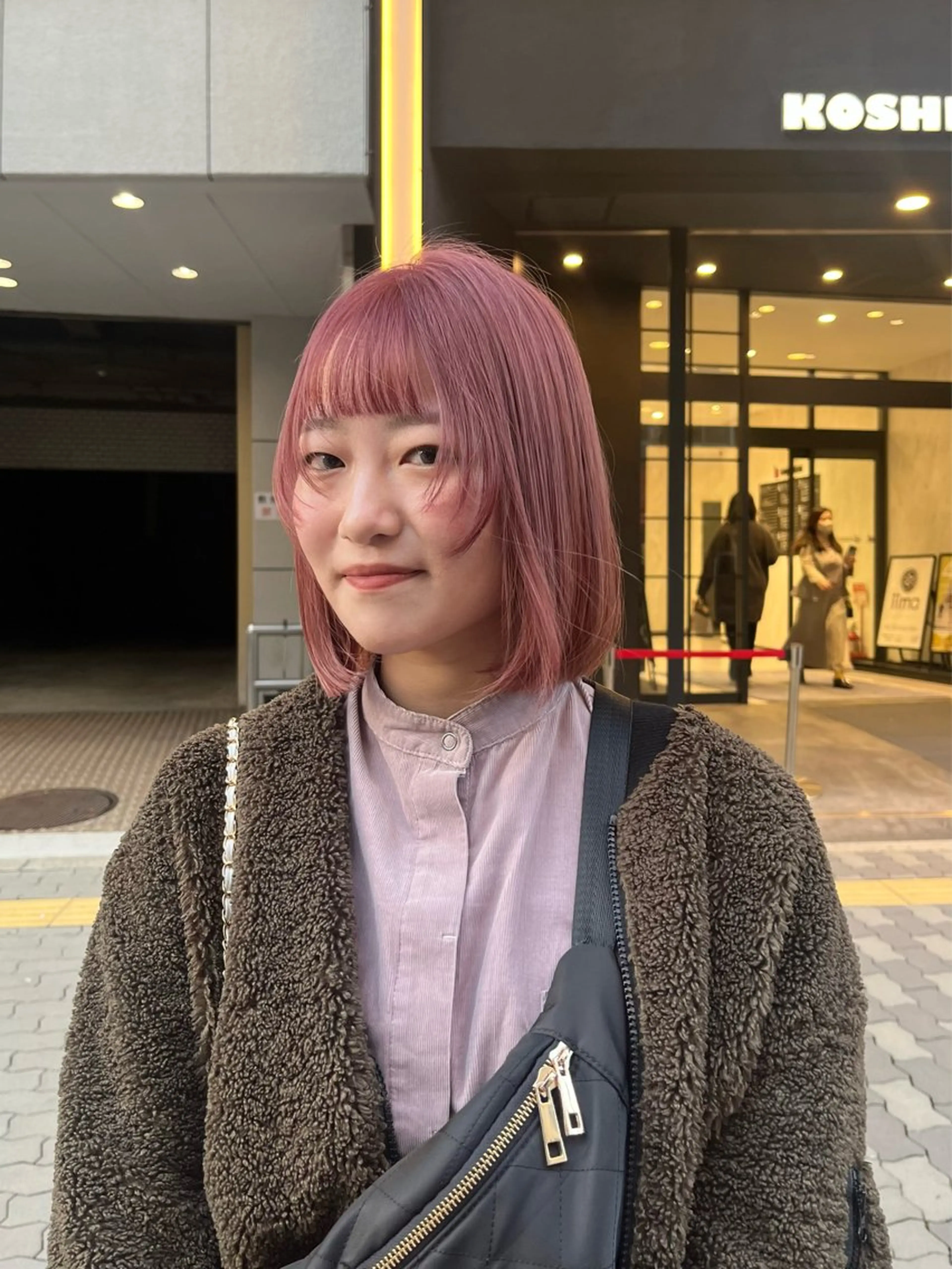 ショート カラー ベージュカラー yohaku misakiのヘアスタイル