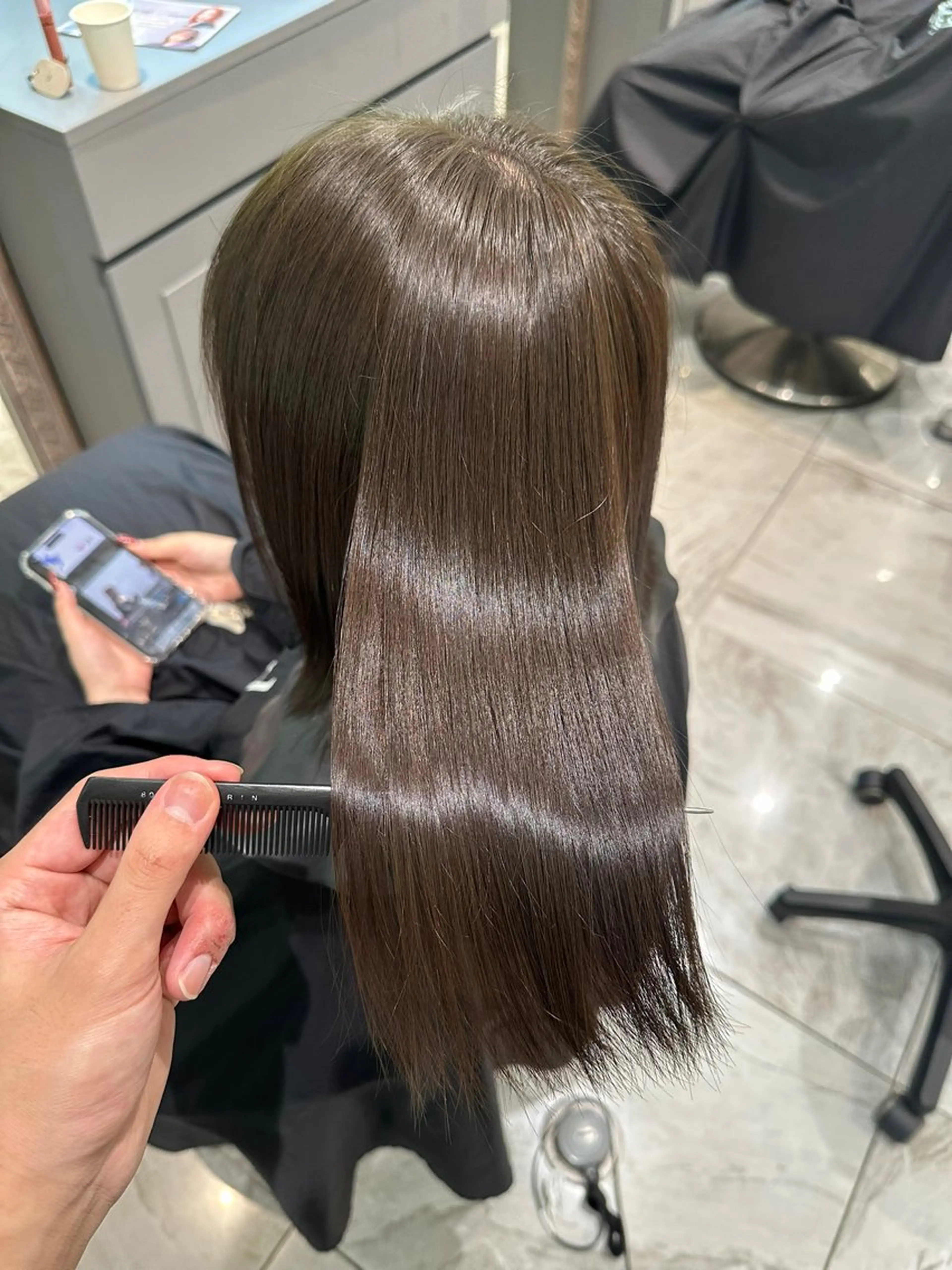 ブリーチなしで叶えるうる艶仕上げのWカラー✨の写真