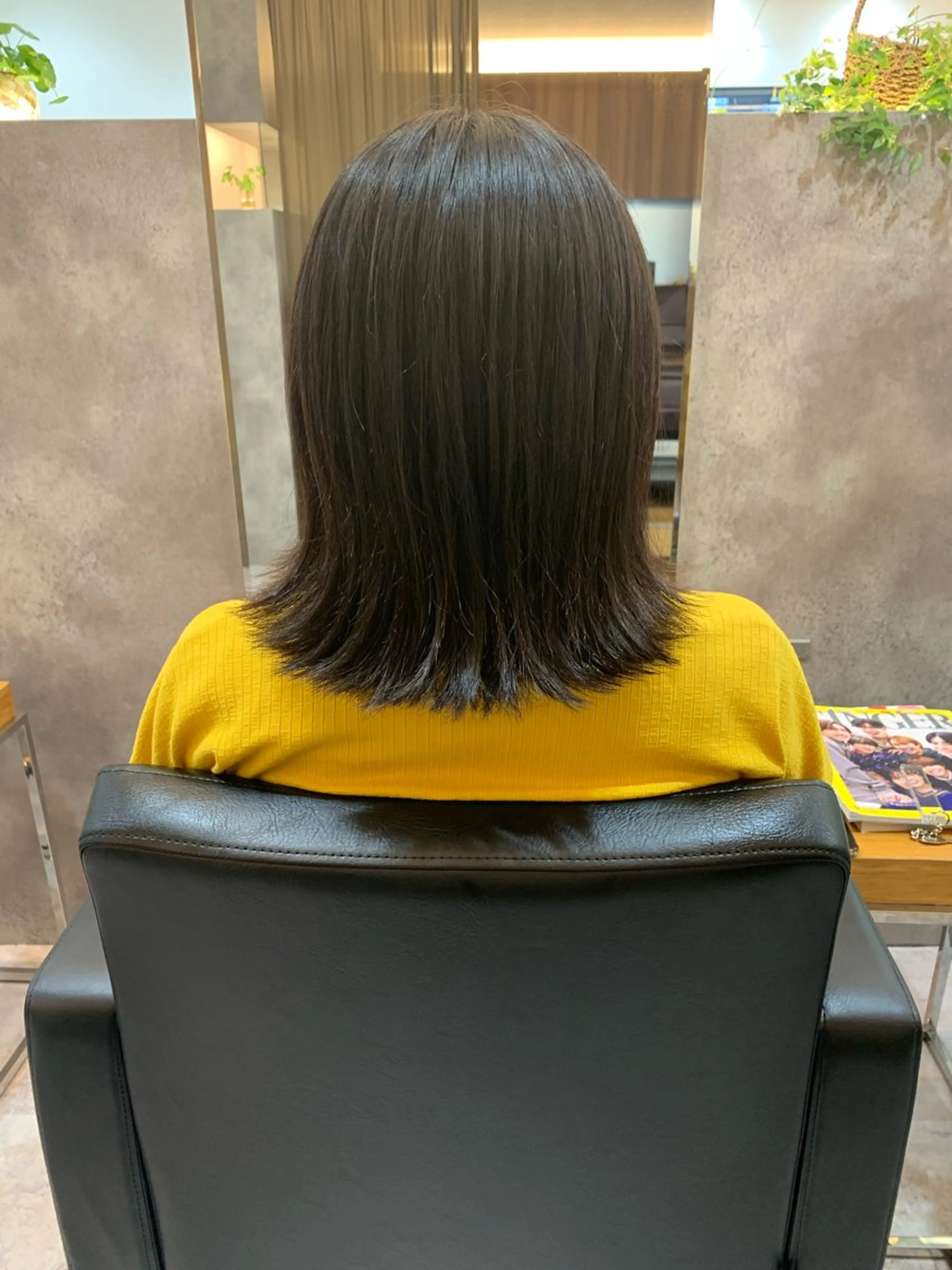 ミディアム 外ハネヘア カット 北川 栞菜のヘアスタイル