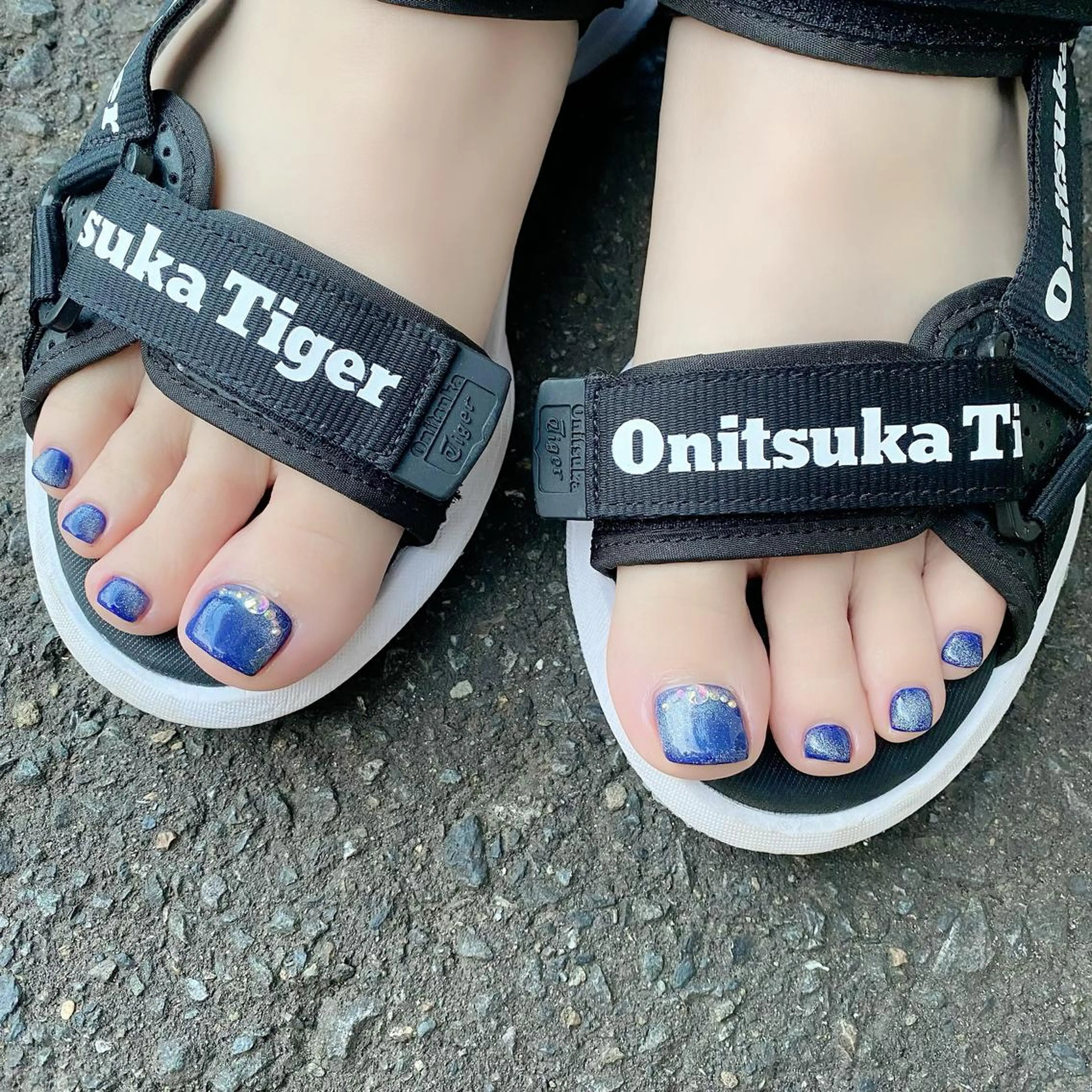 ネイル フットネイル マグネットネイル ネイビー 夏ネイル Salon Ｋのネイルデザイン