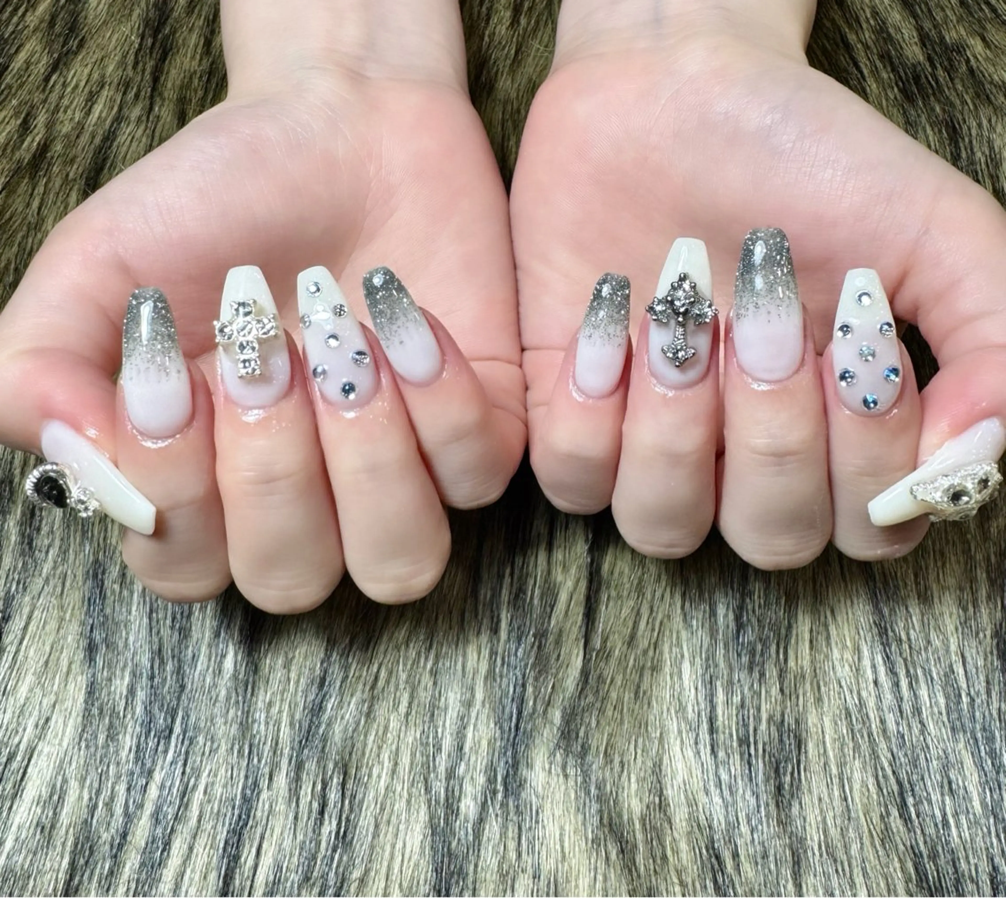 ネイル ハンドネイル ドリスネイルサロン所属・Doris Nail Salonのネイルデザイン