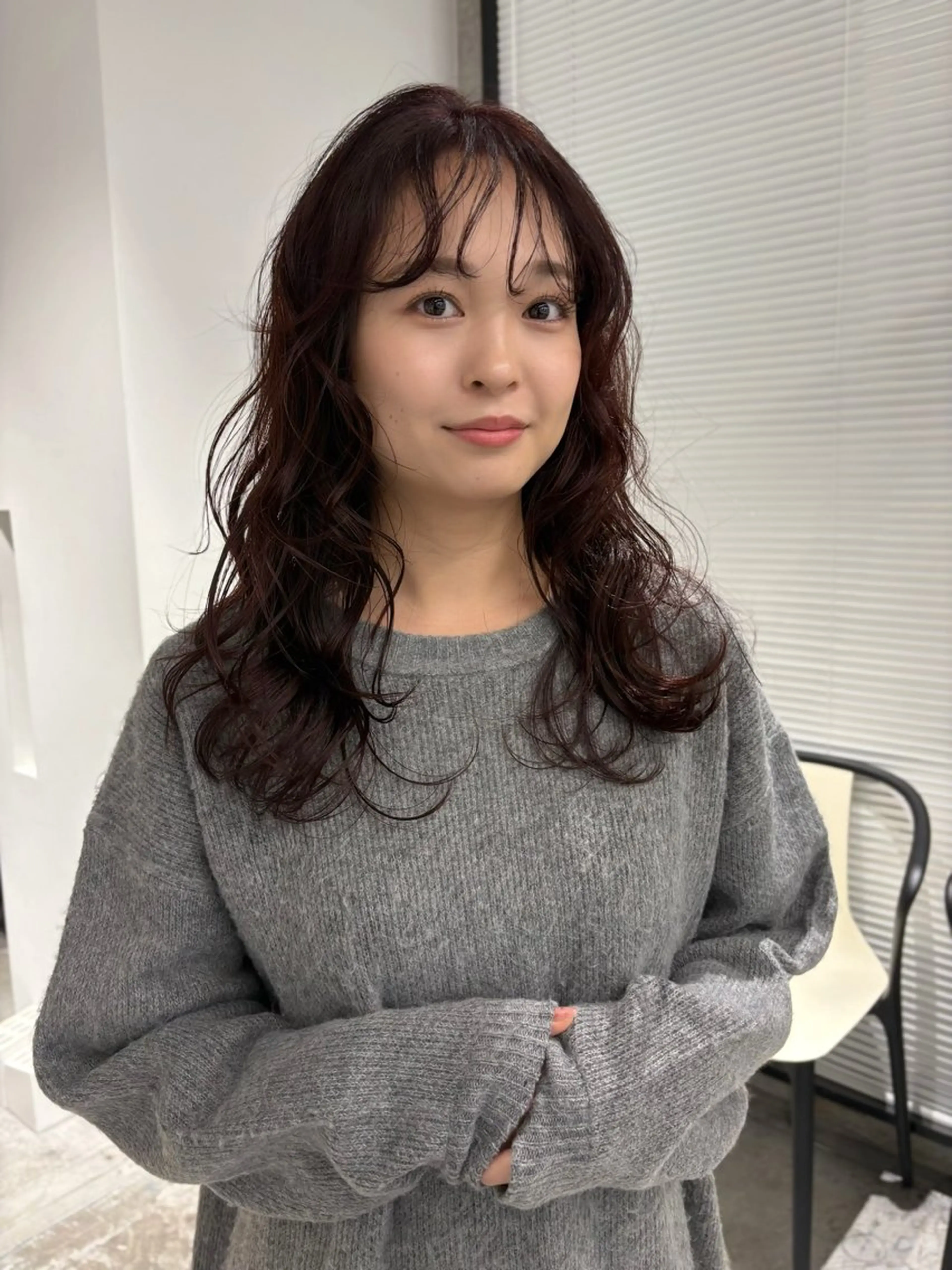 ロング カラー カシス レッドカラー 原 菜帆のヘアスタイル