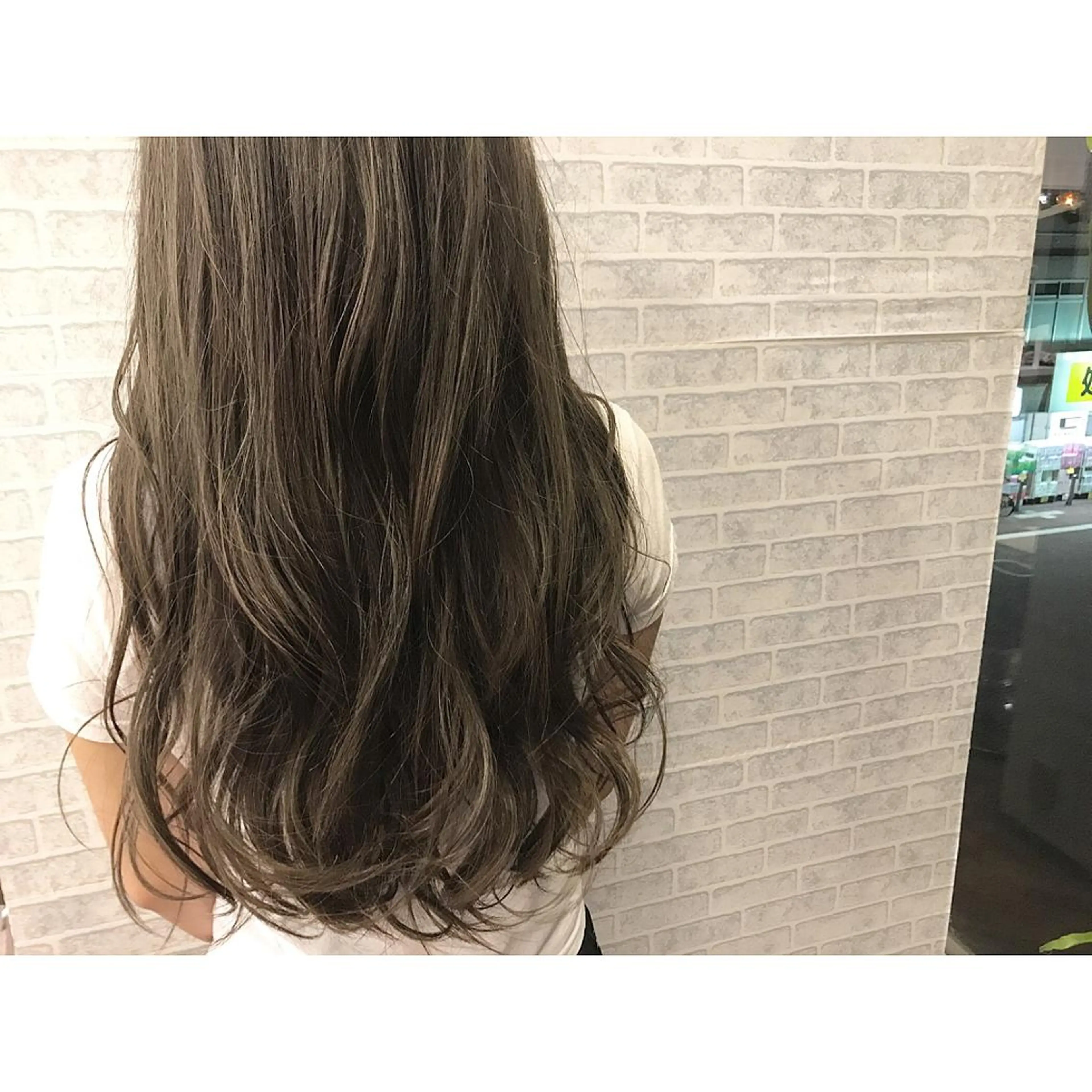 ロング カラー アディクシーカラー ハイライトカラー 外国人風カラー ハイライト 荒木 拓也のヘアスタイル