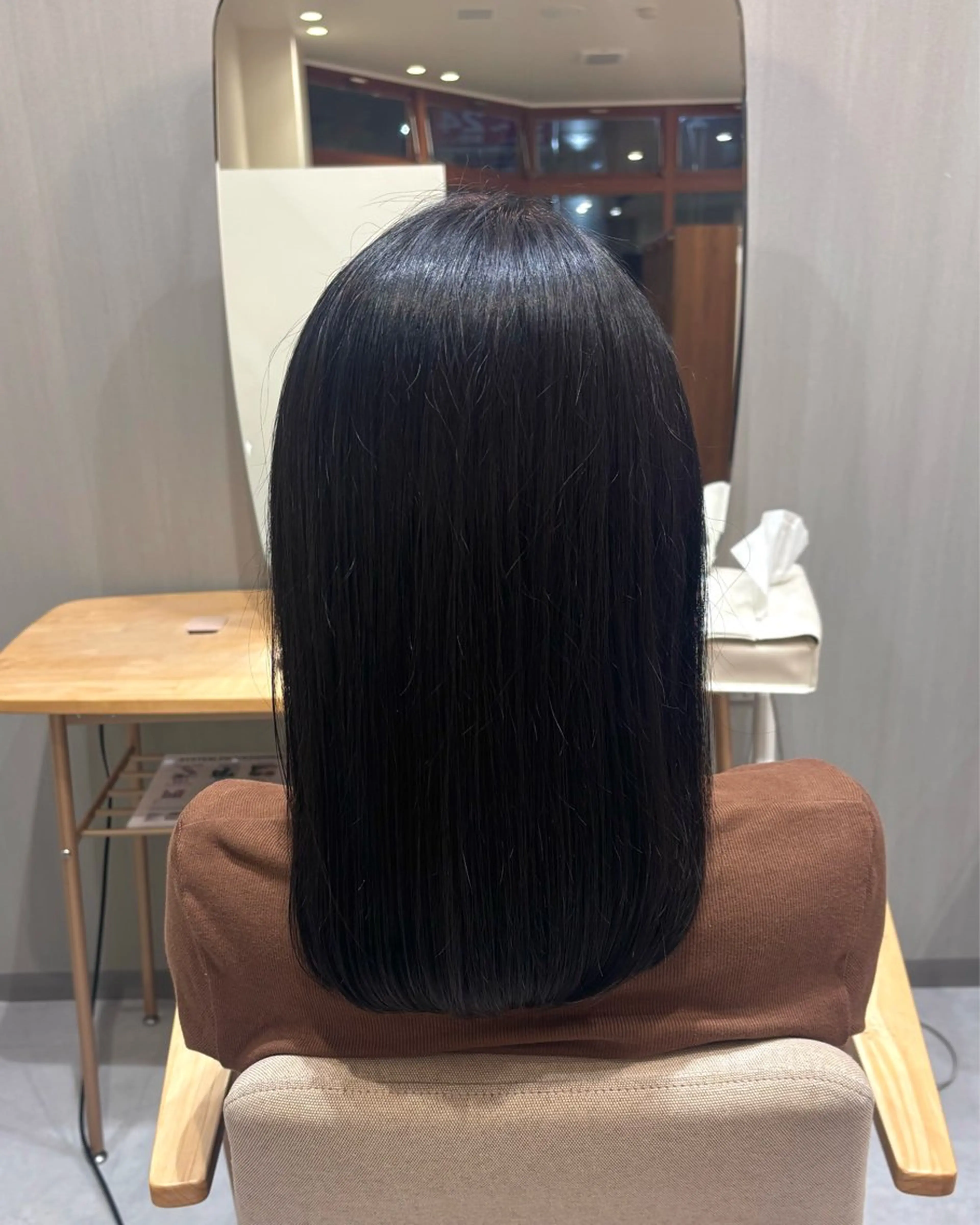 カラー 崎村 寧々のヘアスタイル