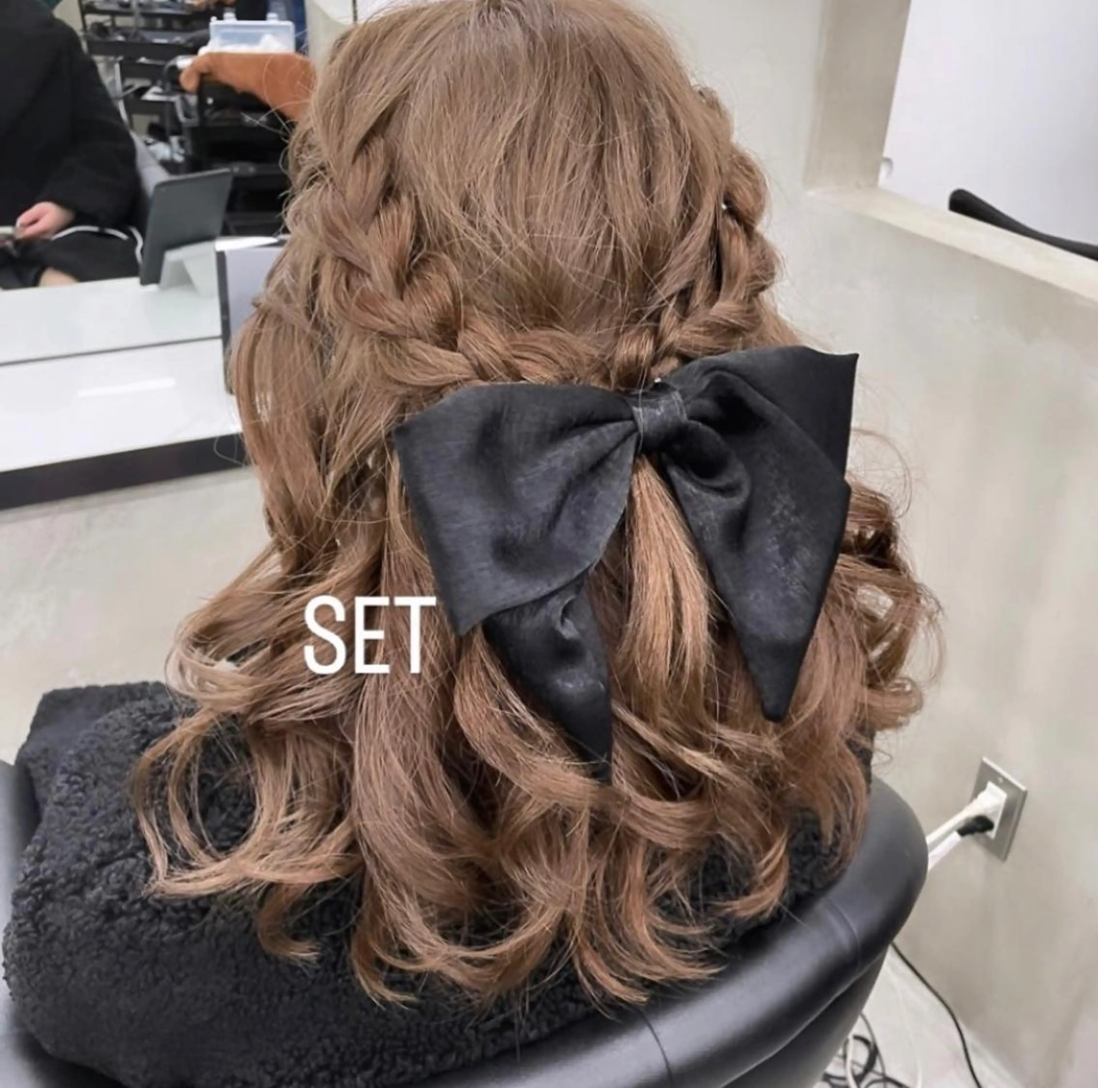 セミロング ヘアアレンジ ヘアセット エクステ🩵ブリーチ 韓国ヘア🩵KAEのヘアスタイル